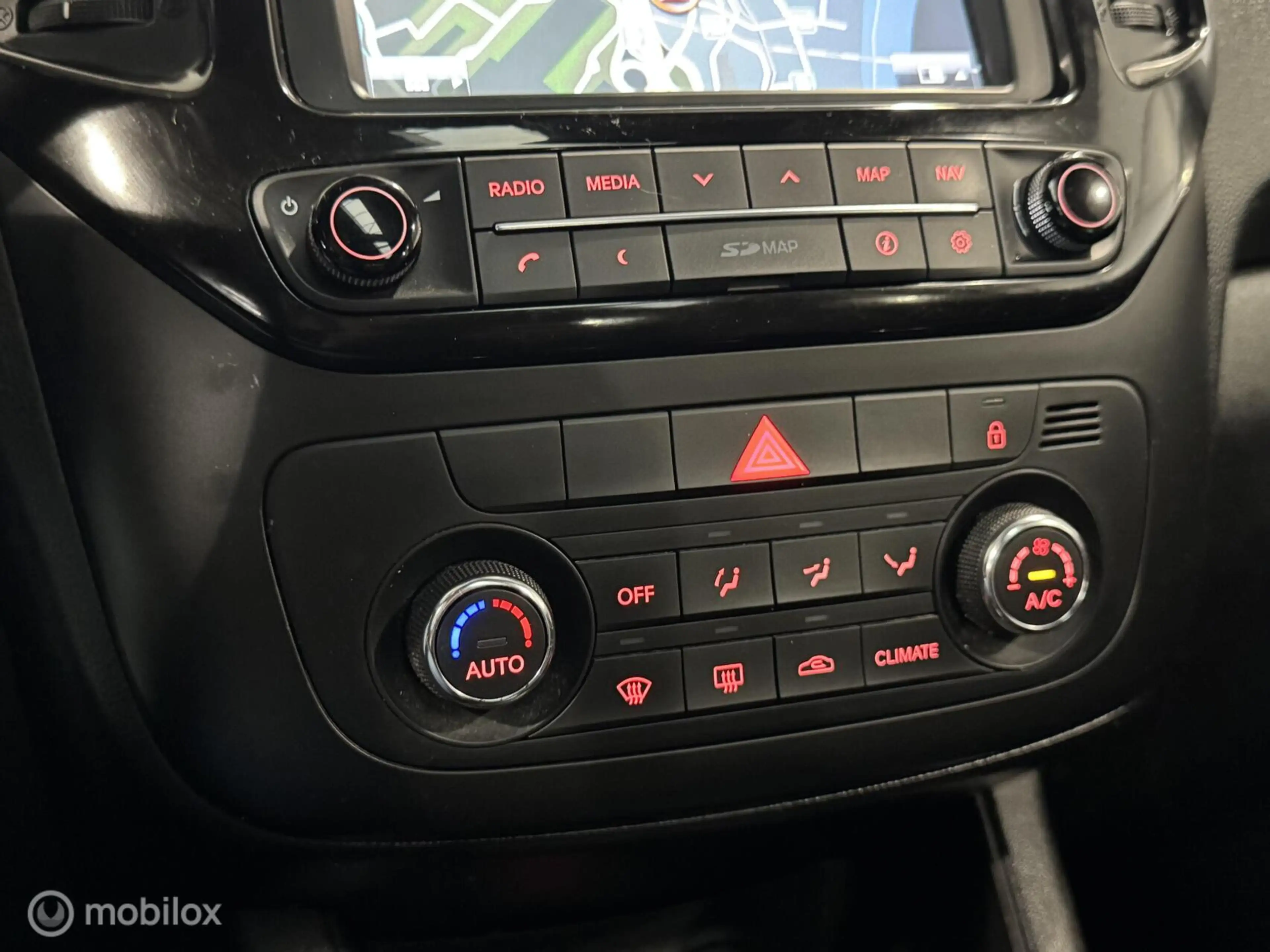 Kia Venga 1.4 CVVT Summer Edition [ NAP 1e eig. panorama ] — photo 20