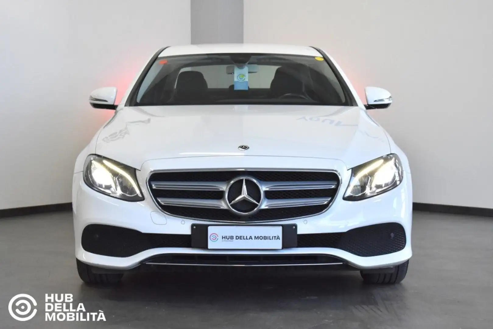 Mercedes-Benz E 200 d Auto Sport Bianco - 1