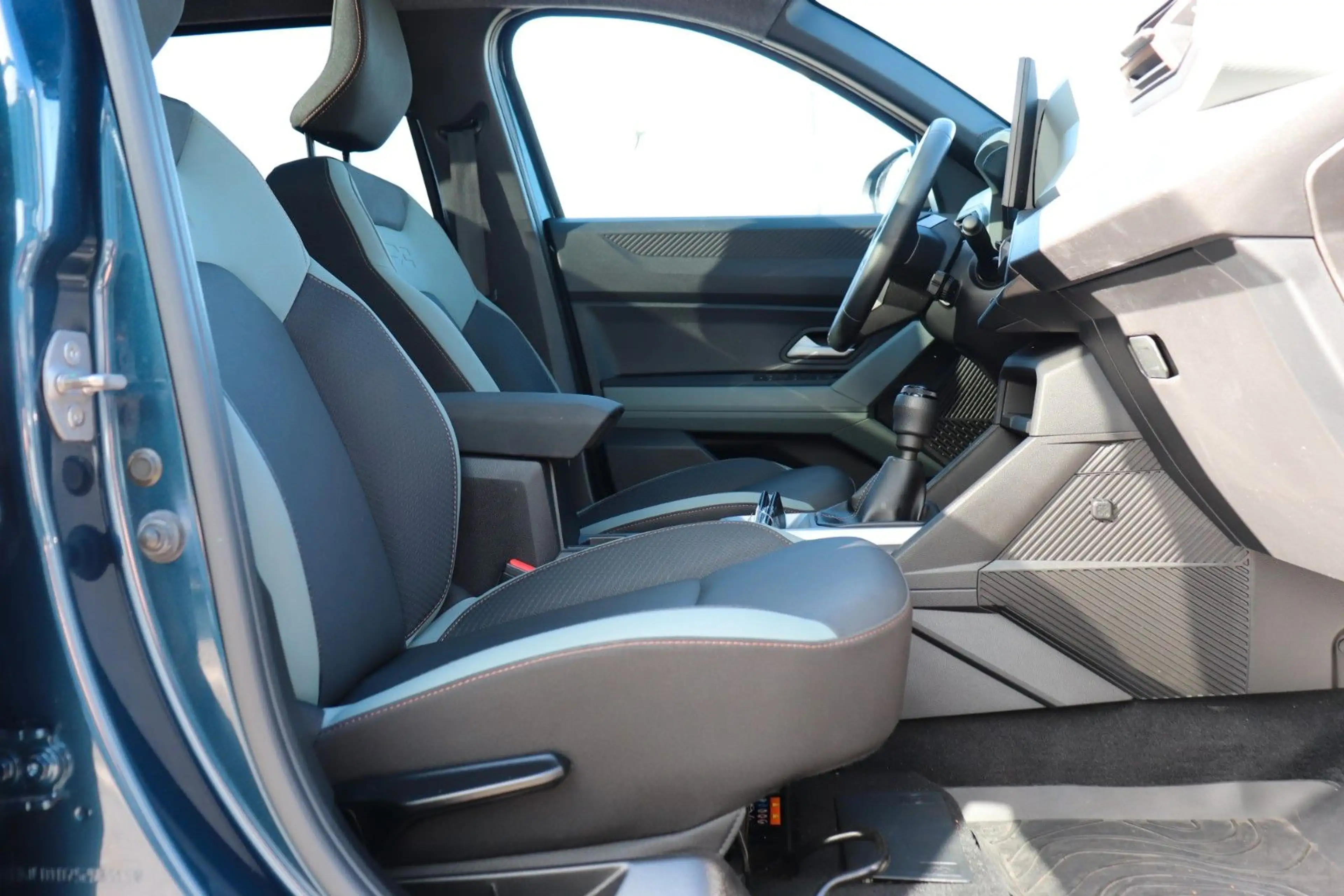 Dacia Bigster TCe 140 Extreme, ACC, Klimaauto, AHK — photo 14