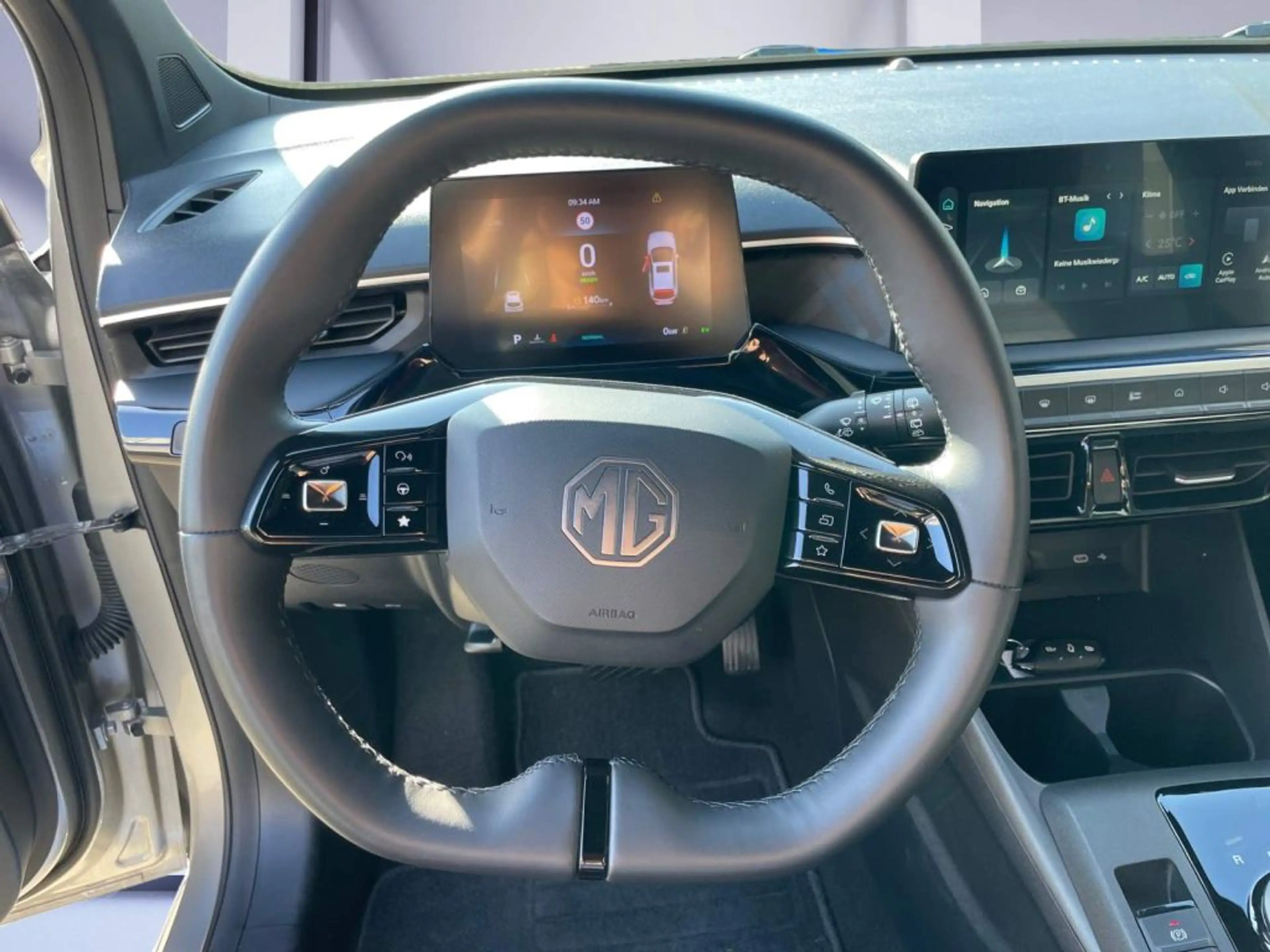MG MG3 3 Hybrid+ Luxury — photo 11