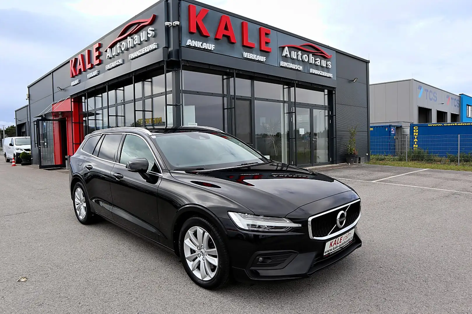 Volvo V60 B4 Momentum Pro Aut. *1.Besitz*Navigation*R-Kam... Schwarz - 1