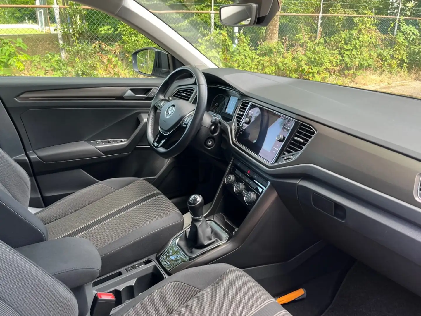 Volkswagen T-Roc 1.0 TSI STYLE / NAVI / CARPLAY / ADAP. CRUISE / 18 Grijs - 2