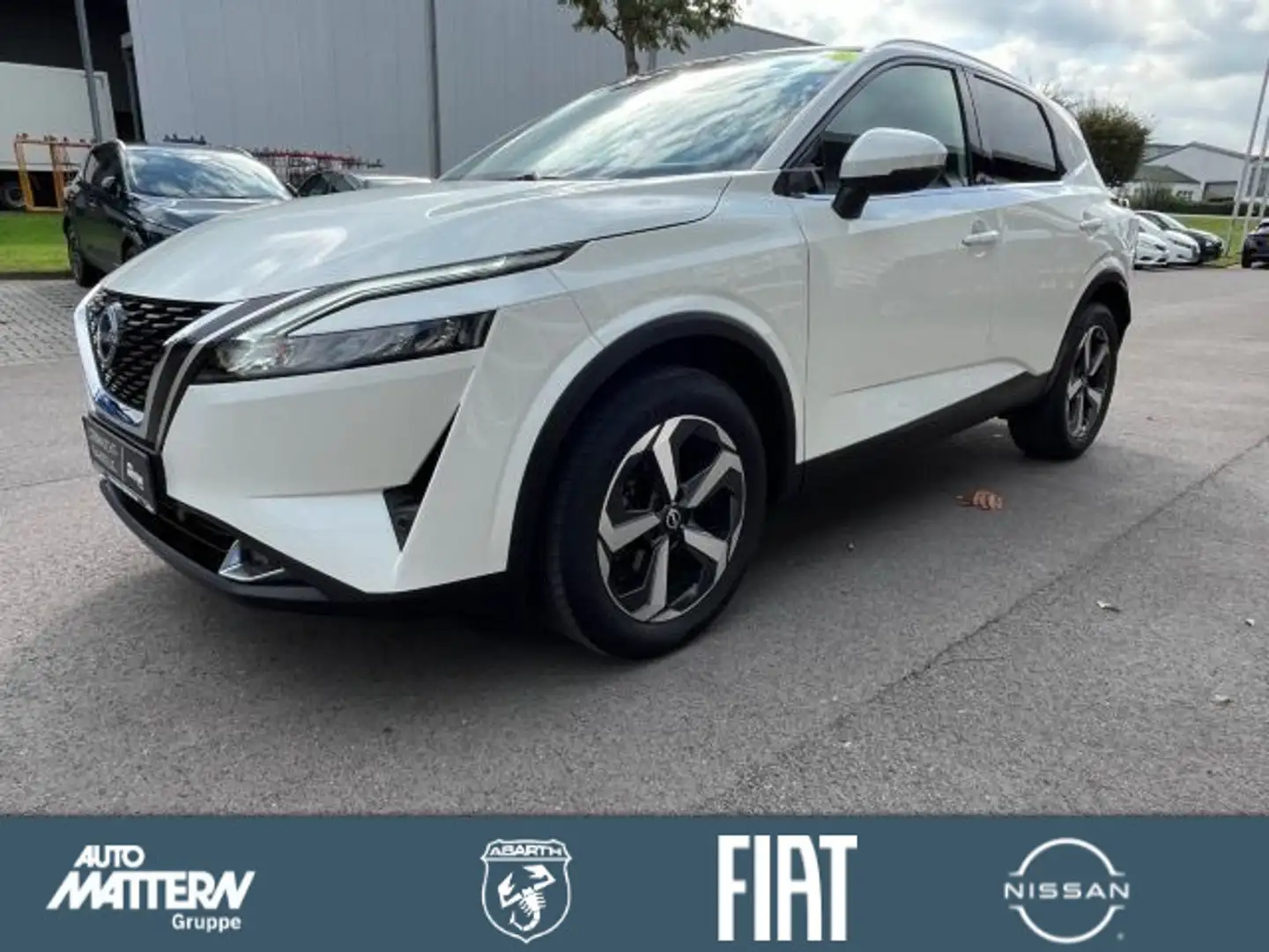 Nissan Qashqai 1.3 DIG-T N-Connecta Weiß - 1