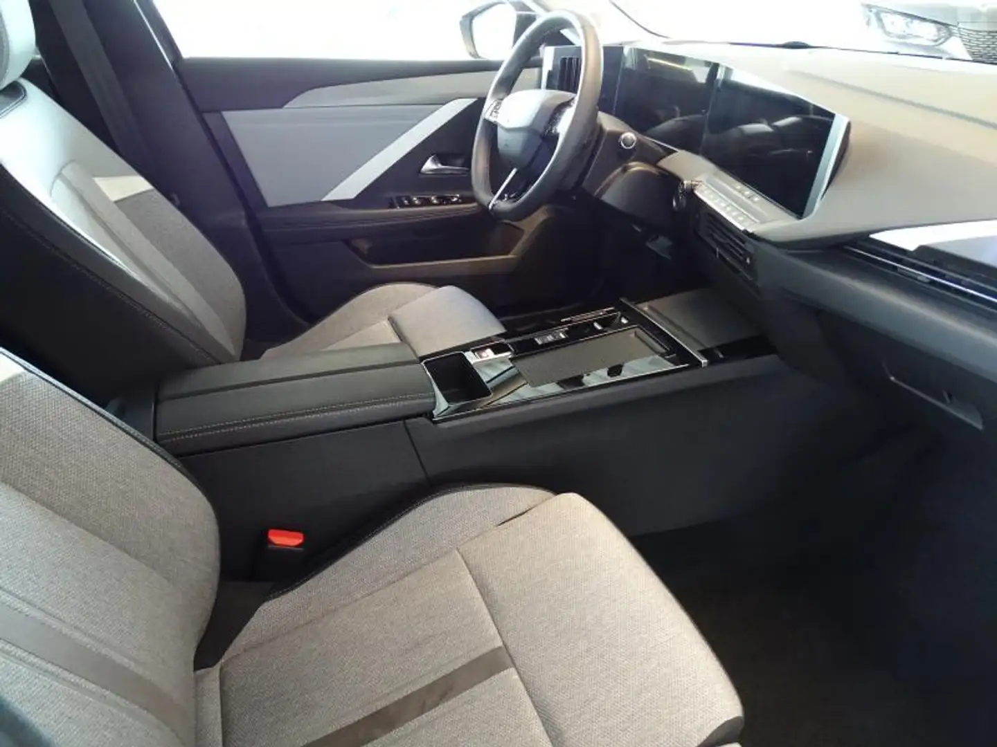 Opel Astra ELEGANCE 1.6 TURBO HYBRID 180 Grau - 2