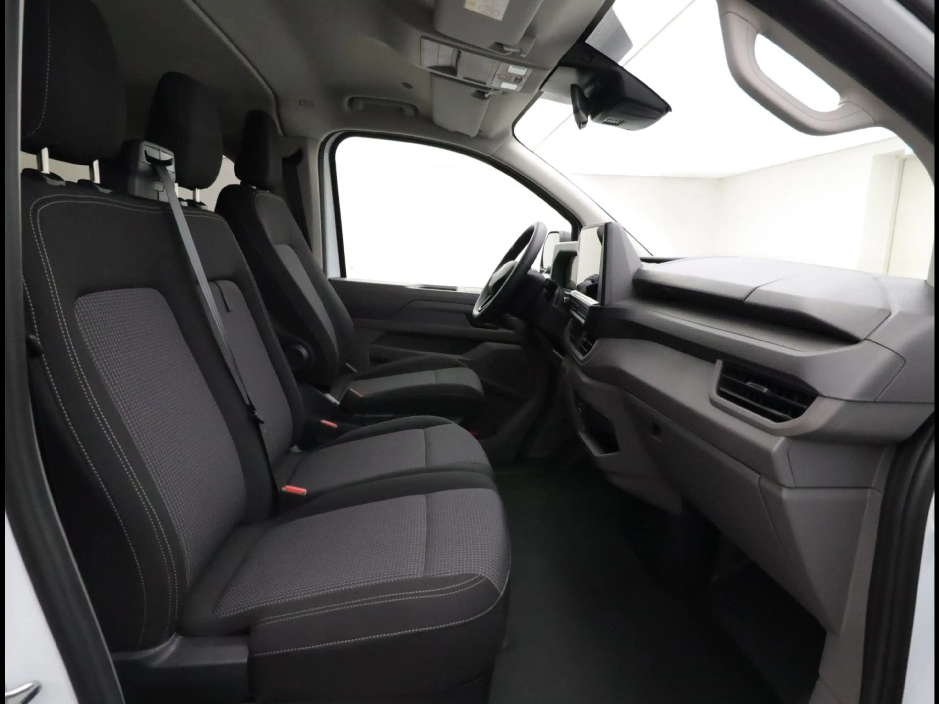 Volkswagen T7 Caravelle KR 64 KWH AUTOMATIK 9-SITZER LED — photo 6