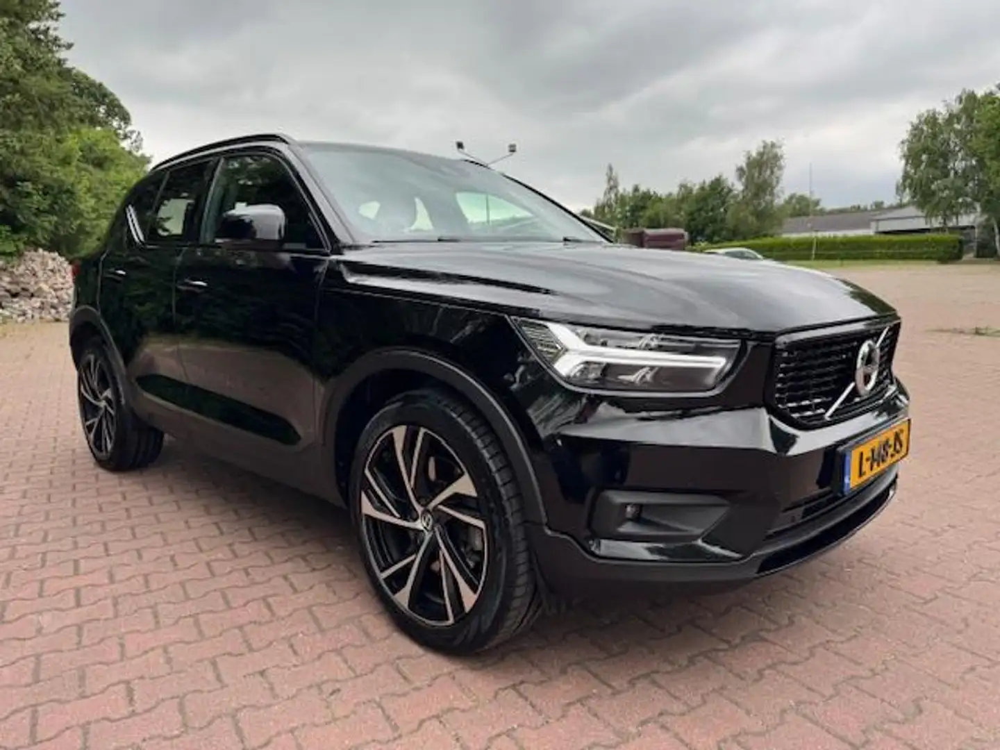 Volvo XC40 1.5 T5 RECHARGE R-DESIGN/PANO/LED/20INCH Noir - 1
