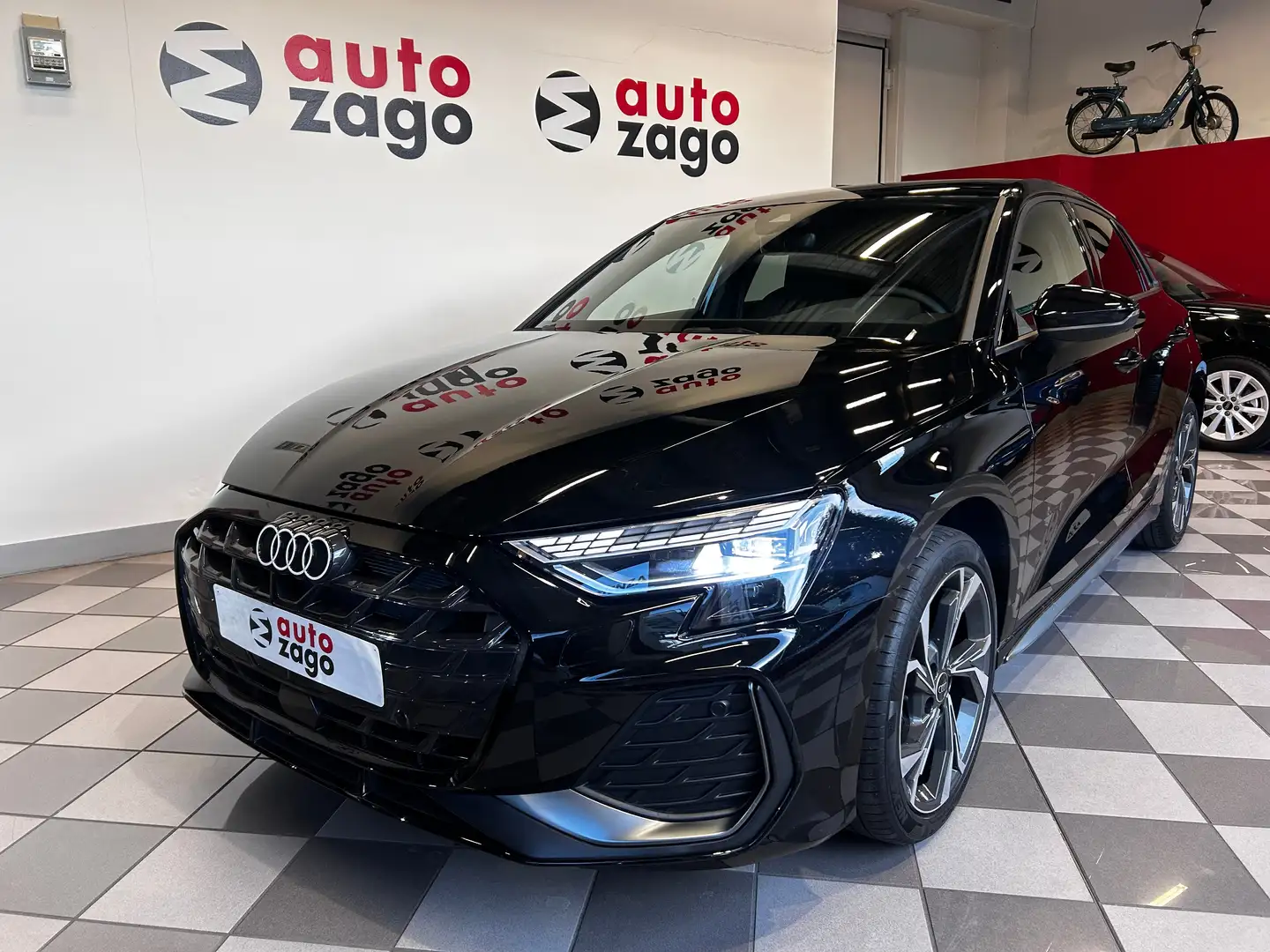 Audi A3 Sportback 35 1.5 tfsi S-Line edition Negro - 1