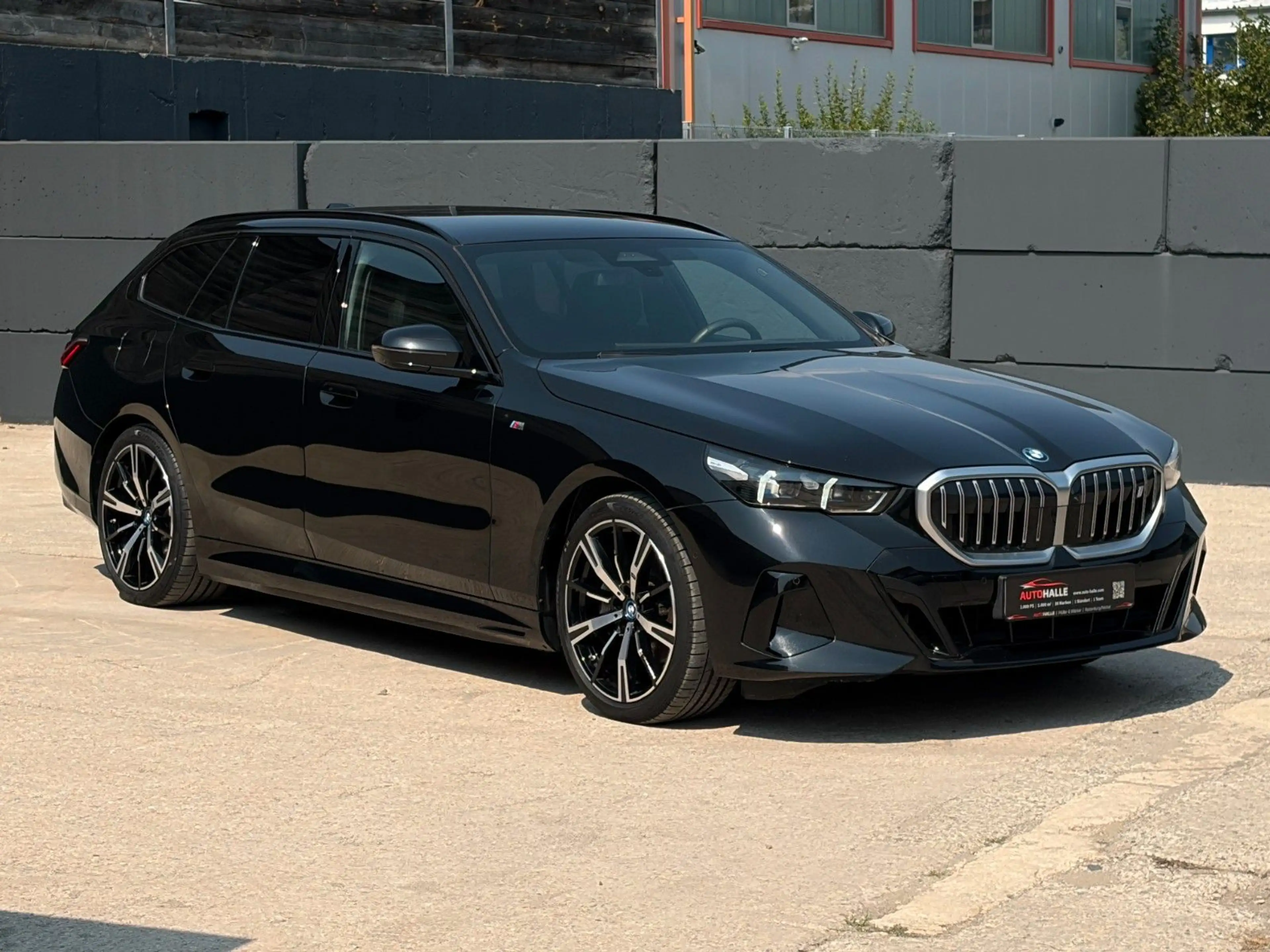 BMW i5 eDrive40 Touring M Sport Shadow 360° B&W HuD — photo 6