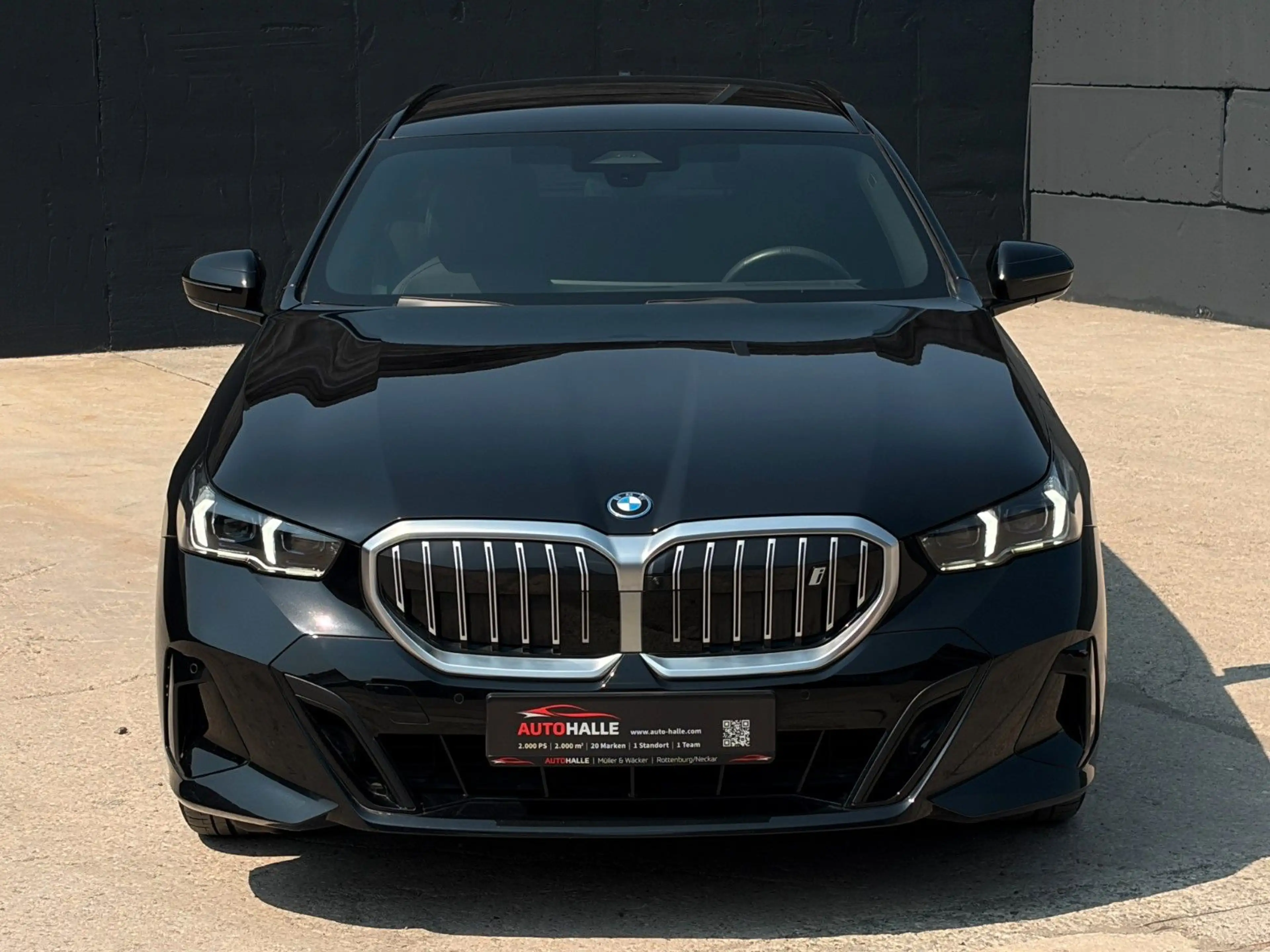 BMW i5 eDrive40 Touring M Sport Shadow 360° B&W HuD — photo 5