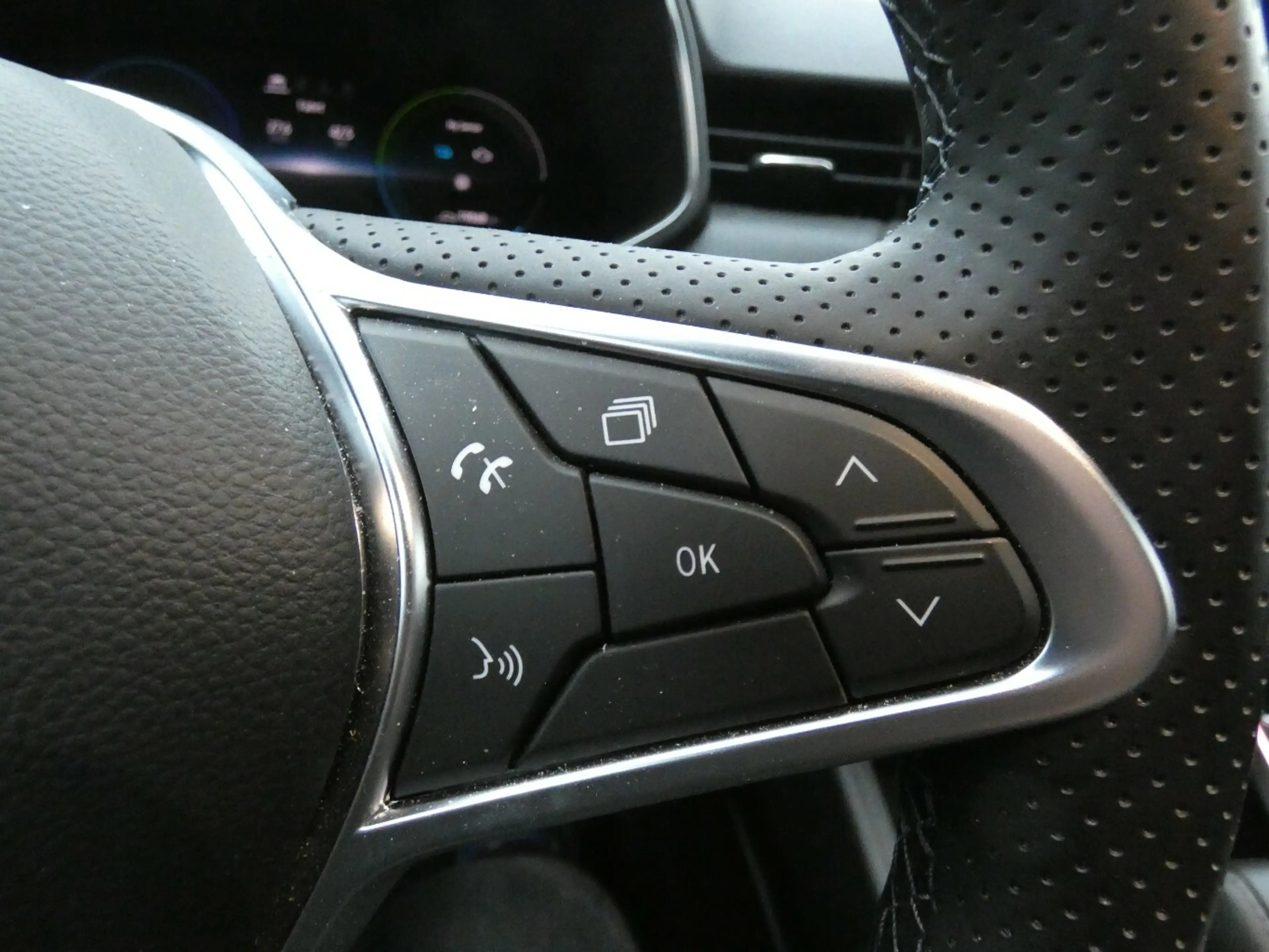 Mitsubishi Colt Top Hybrid / 94PS / Automatik — photo 11