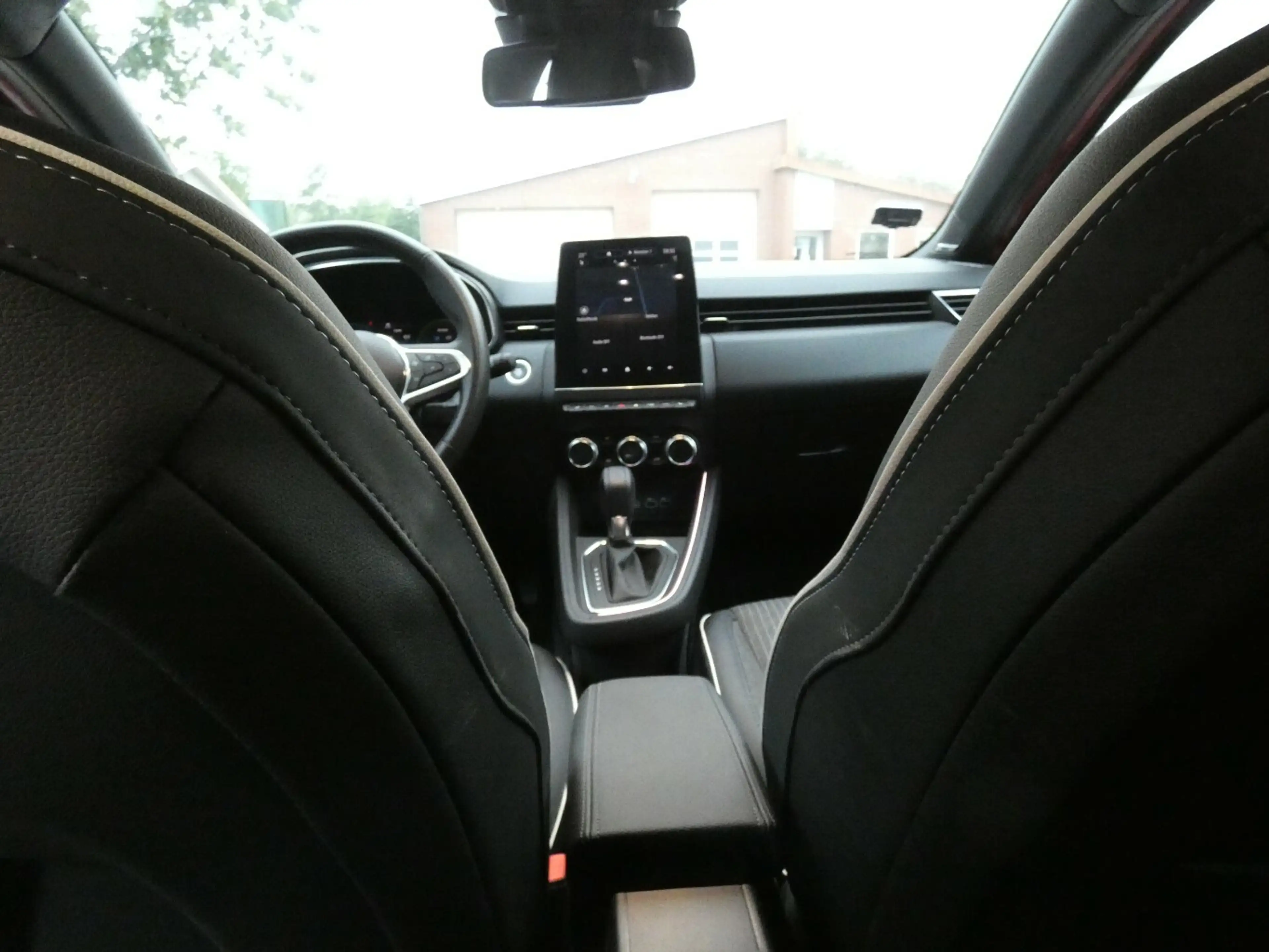 Mitsubishi Colt Top Hybrid / 94PS / Automatik — photo 7