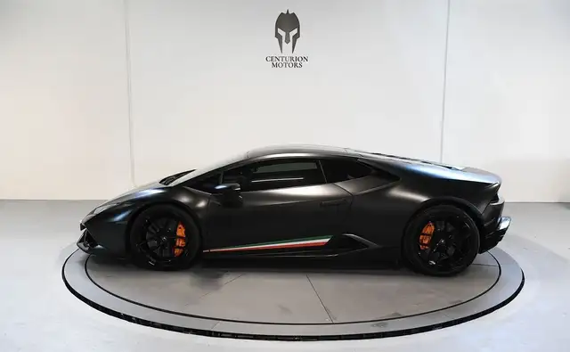 Lamborghini LP610-4 view 5