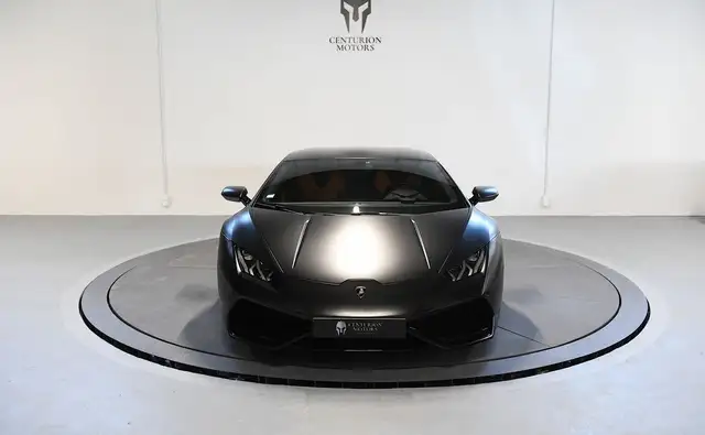 Lamborghini LP610-4 view 2