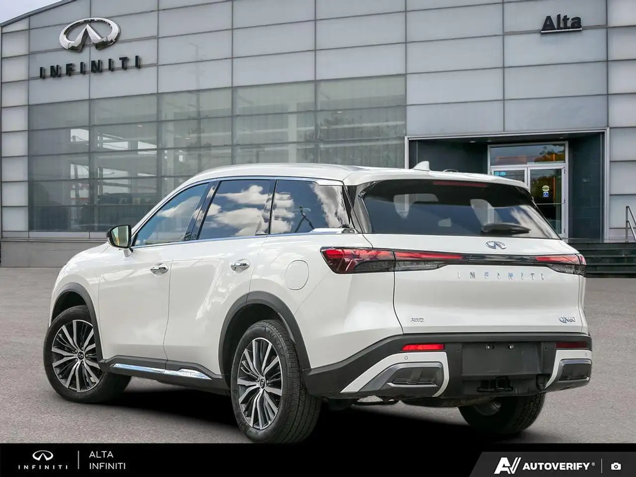 Infiniti QX60 fotografie Infiniti QX60