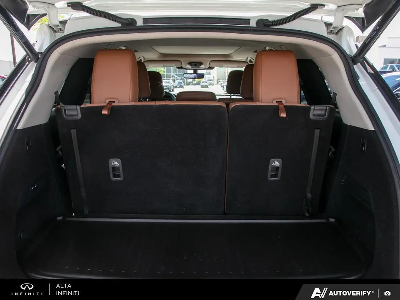 Infiniti QX60 fotografie Infiniti QX60