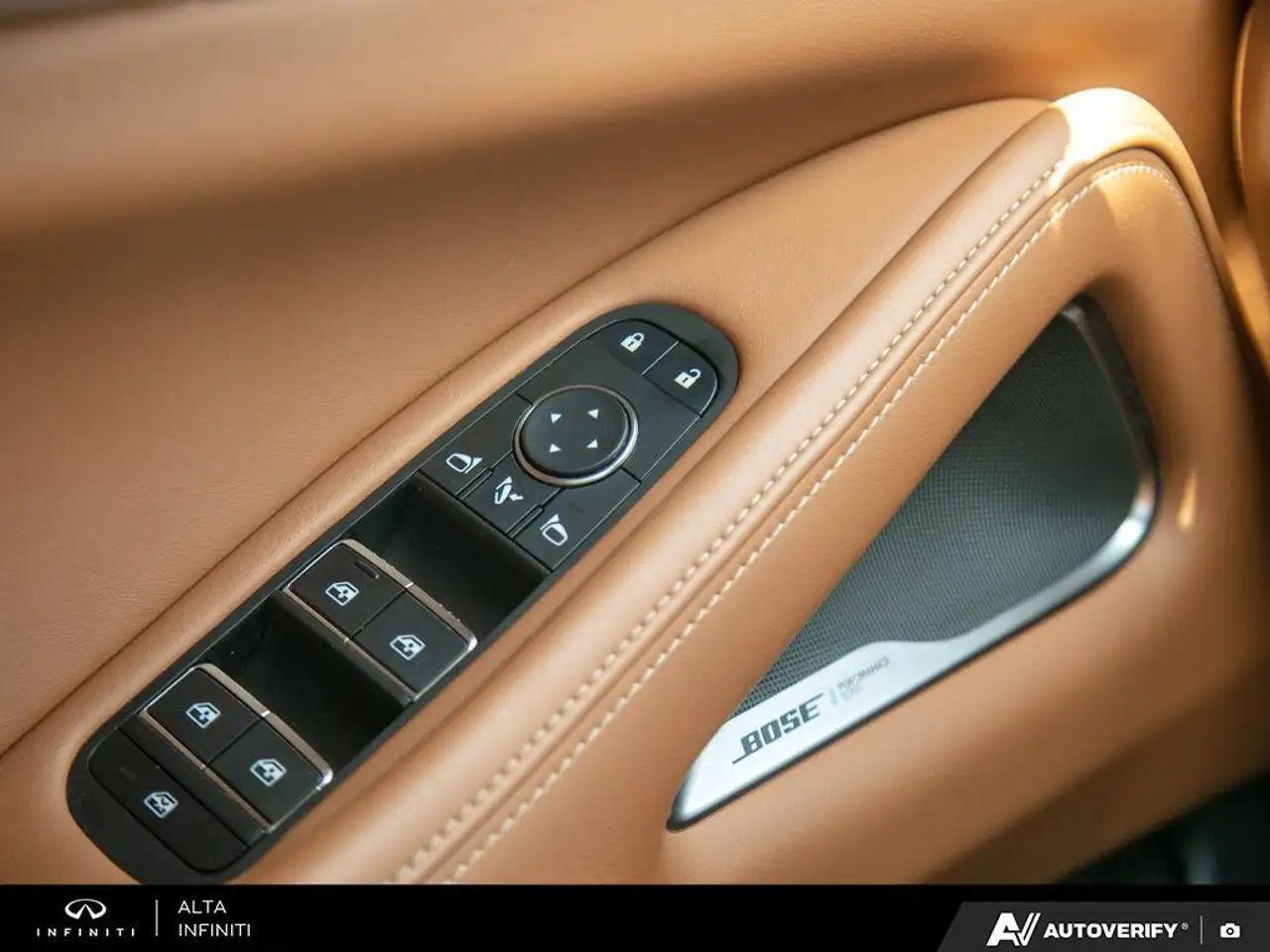 Infiniti QX60 fotografie Infiniti QX60