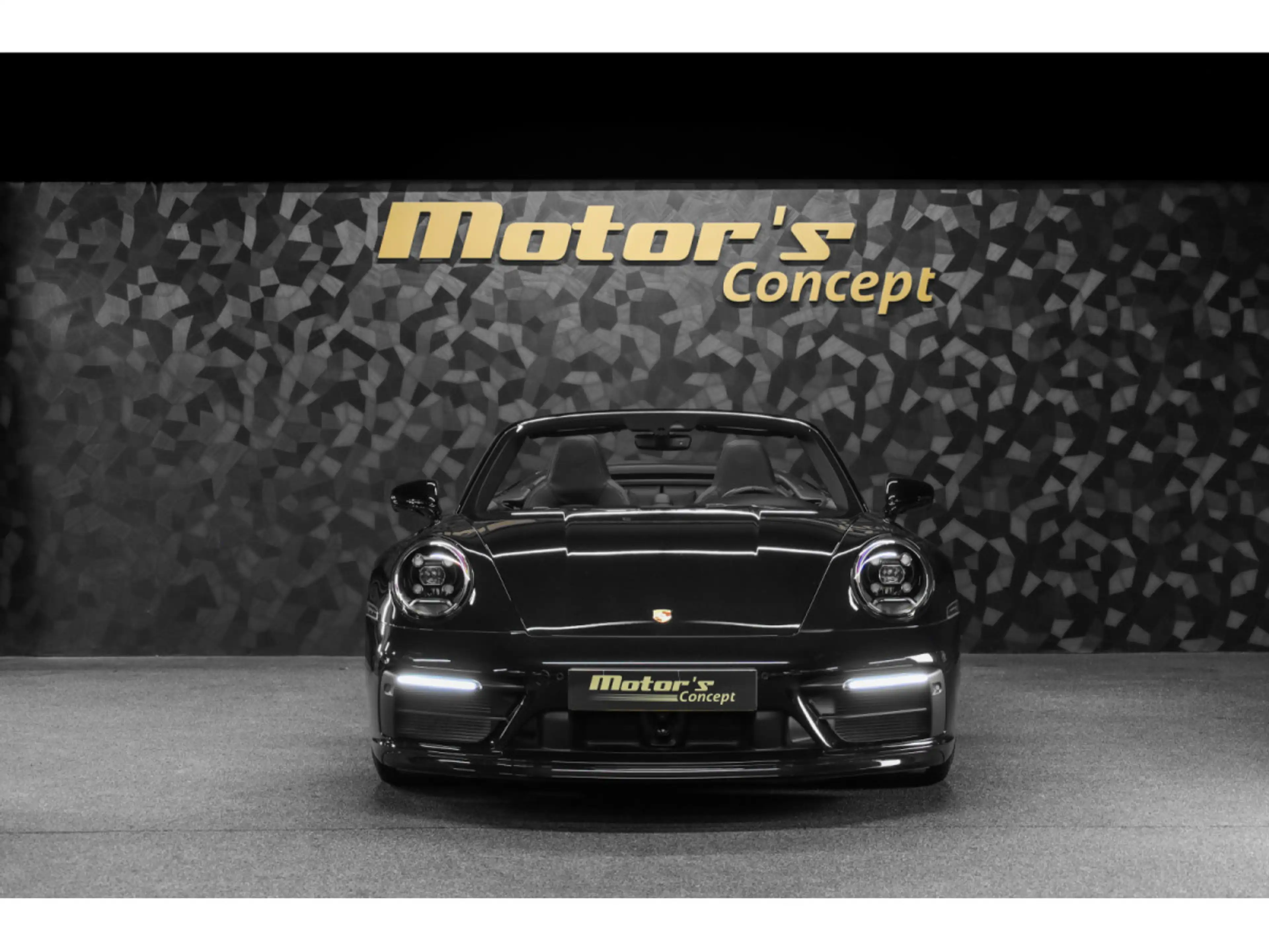 Porsche 992 CARRERA 4 GTS CABRIOLET PDK — photo 4