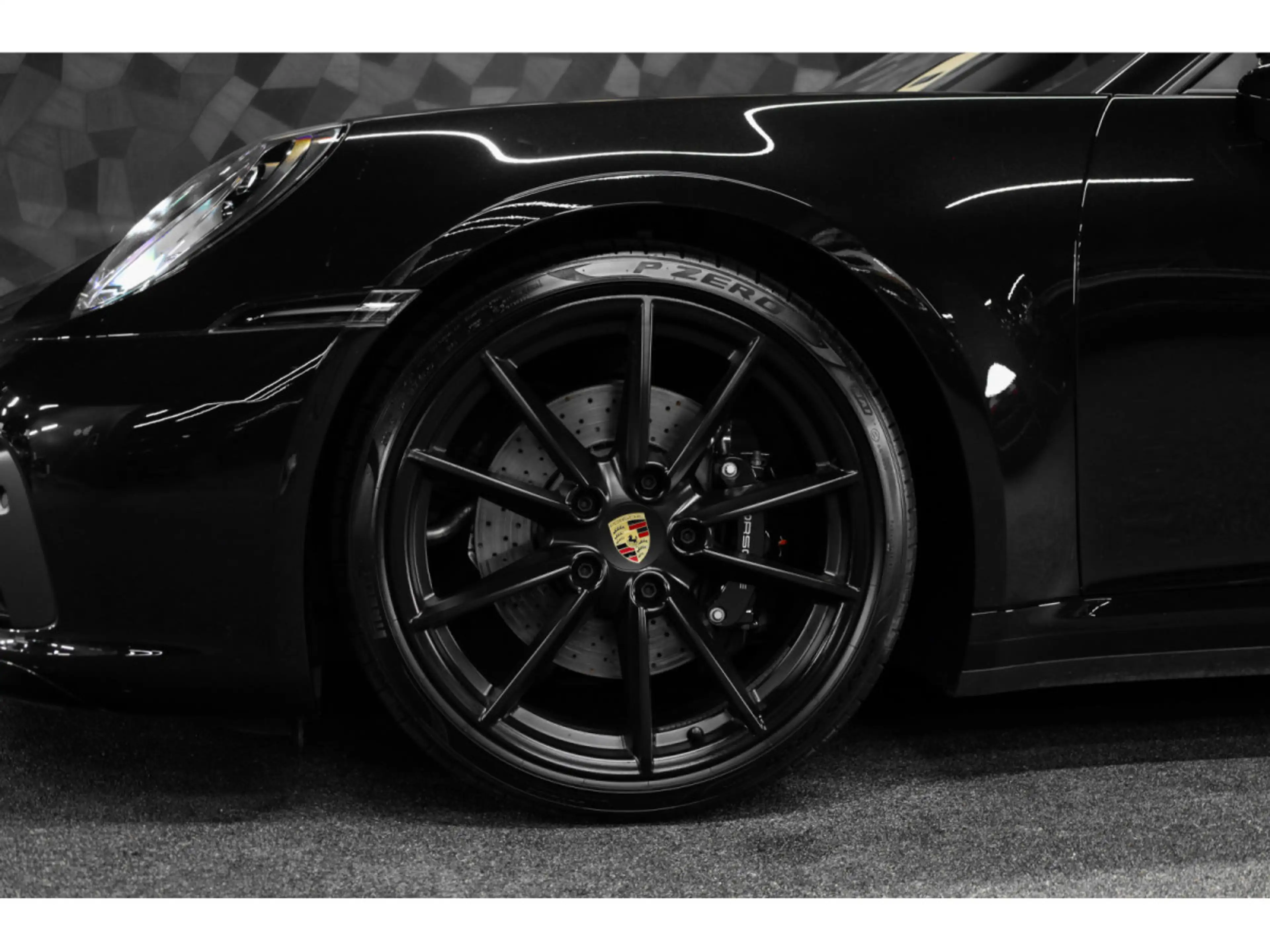 Porsche 992 CARRERA 4 GTS CABRIOLET PDK — photo 13