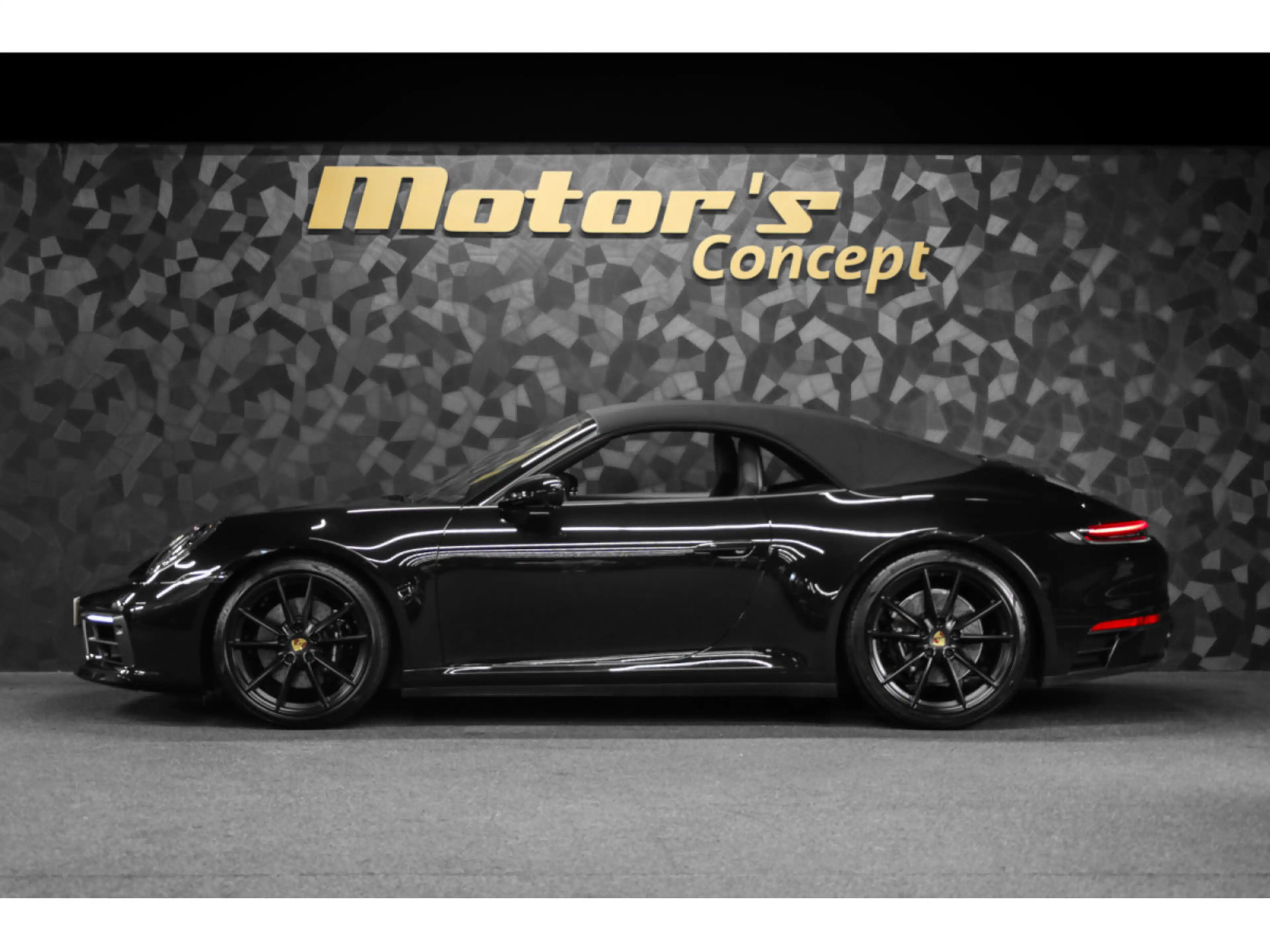 Porsche 992 CARRERA 4 GTS CABRIOLET PDK — photo 2