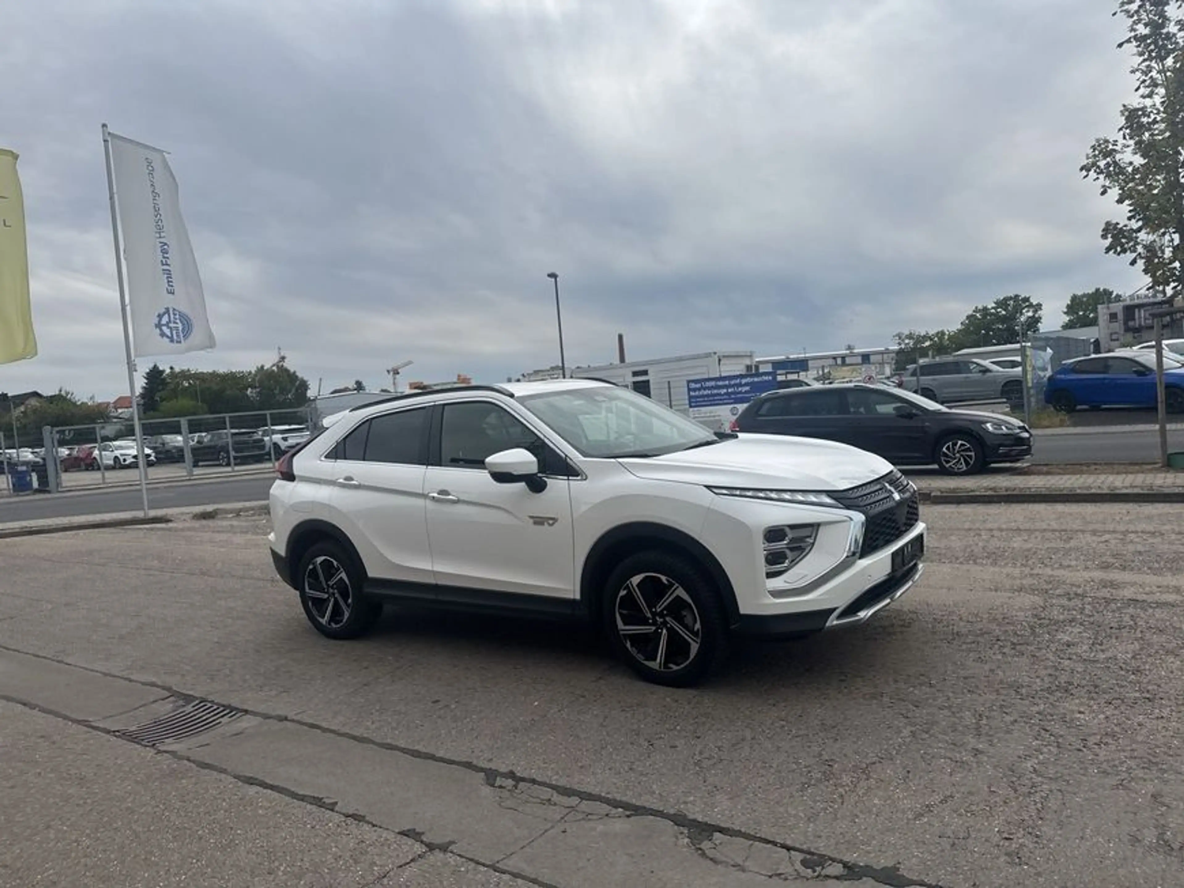 Mitsubishi Eclipse Cross Plug-In Hybrid 4WD Plus — photo 25