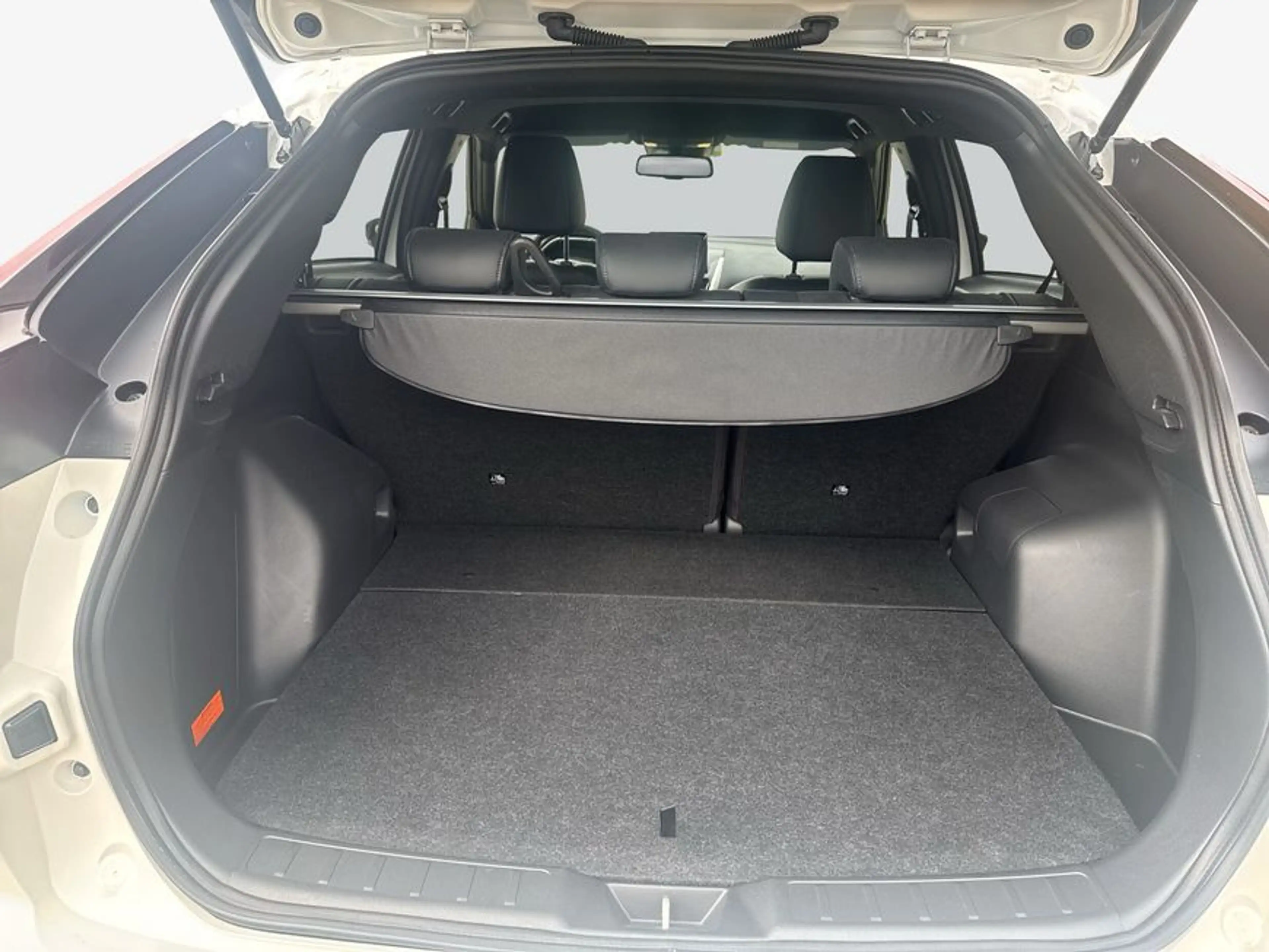 Mitsubishi Eclipse Cross Plug-In Hybrid 4WD Plus — photo 9