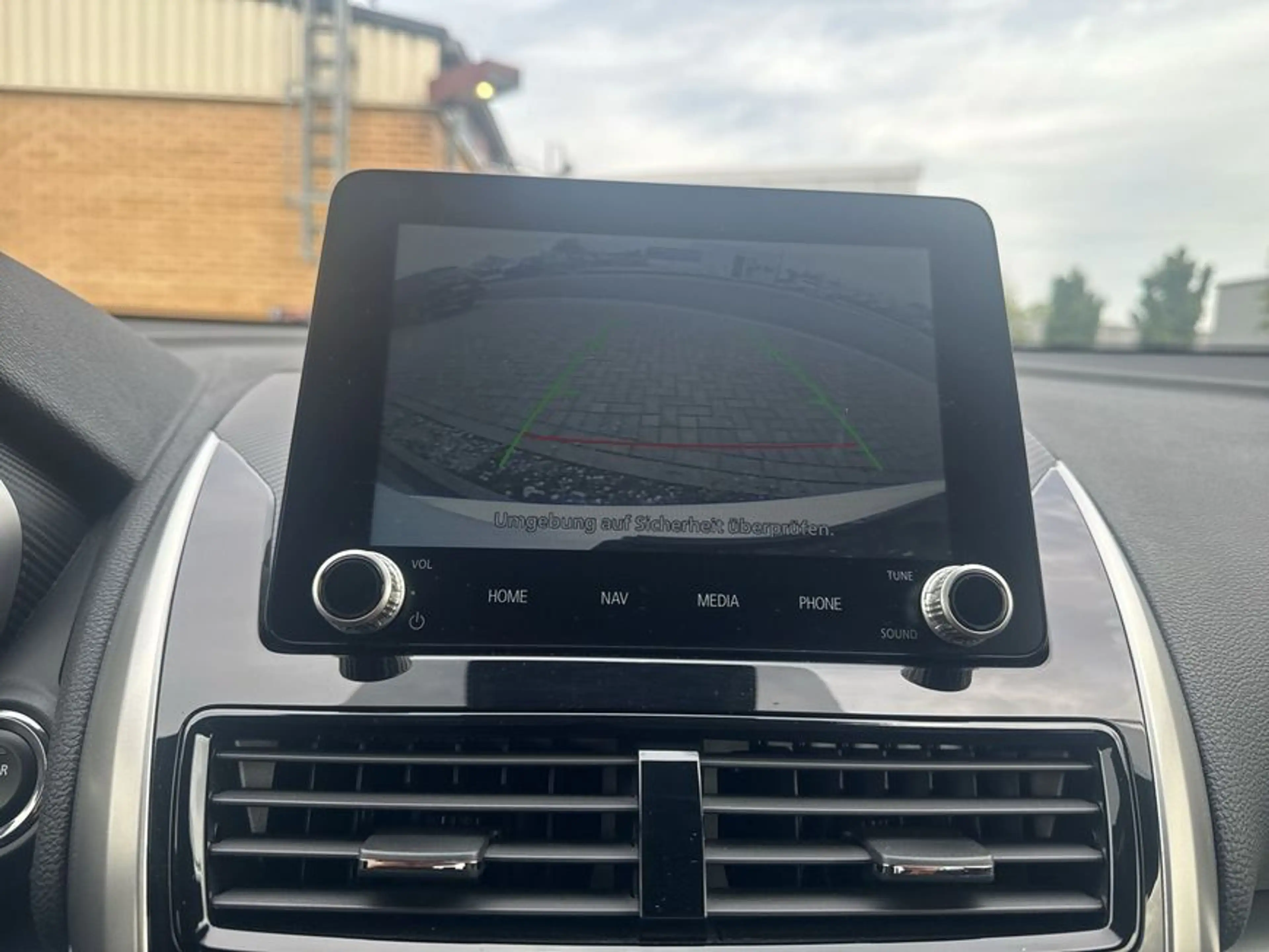 Mitsubishi Eclipse Cross Plug-In Hybrid 4WD Plus — photo 22