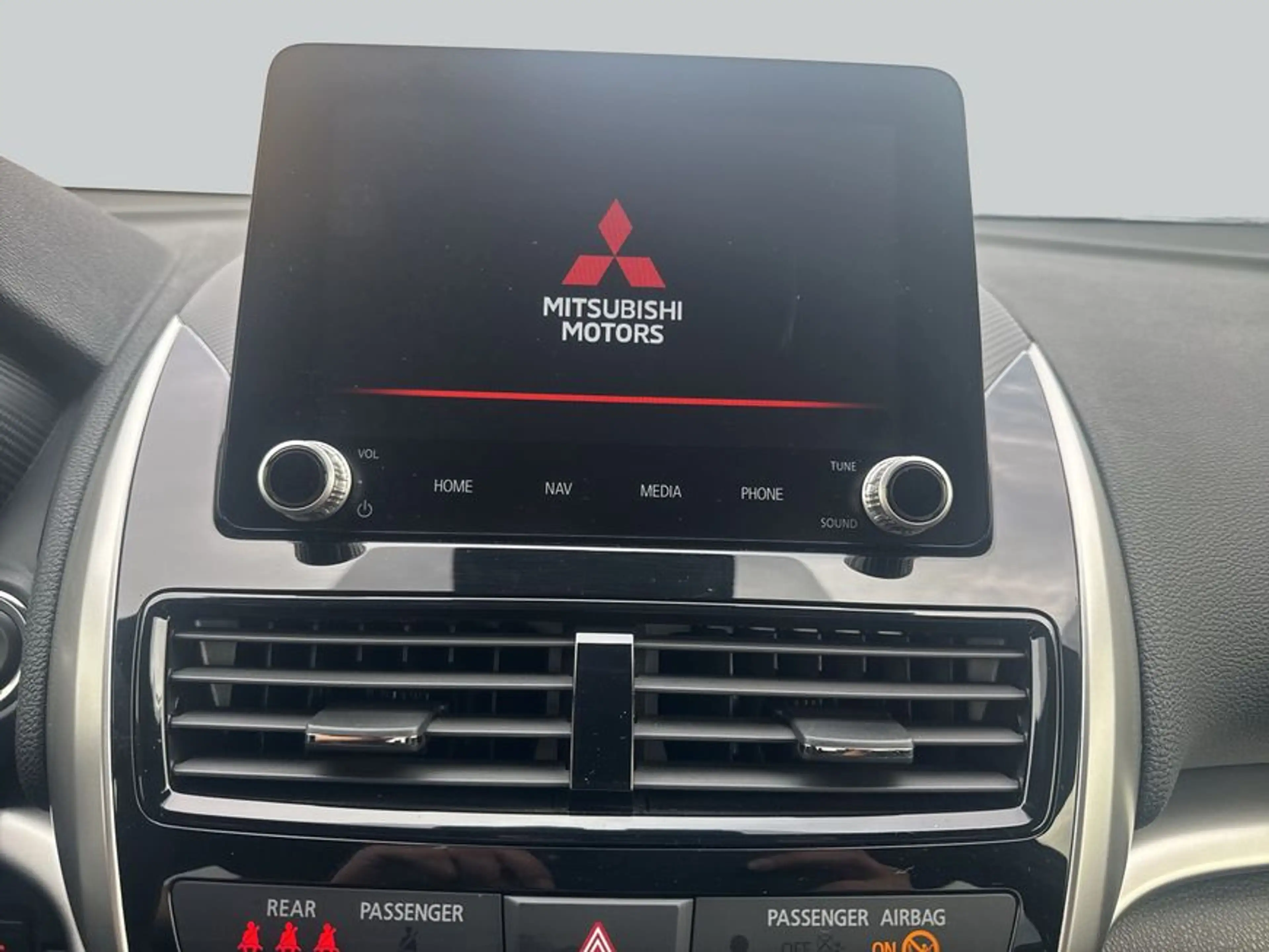 Mitsubishi Eclipse Cross Plug-In Hybrid 4WD Plus — photo 19