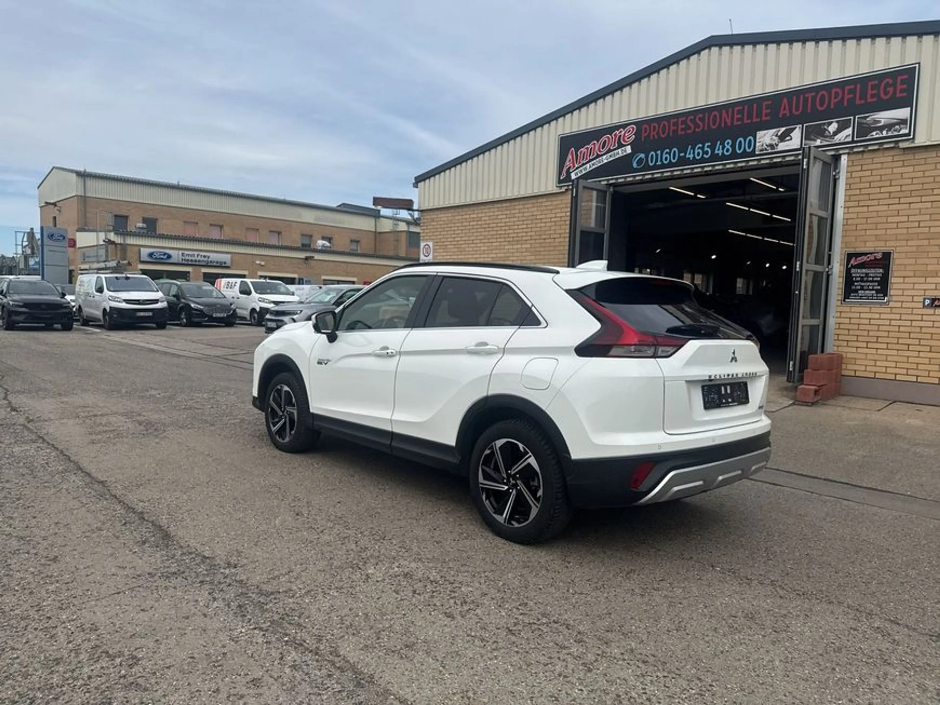 Mitsubishi Eclipse Cross Plug-In Hybrid 4WD Plus — photo 23