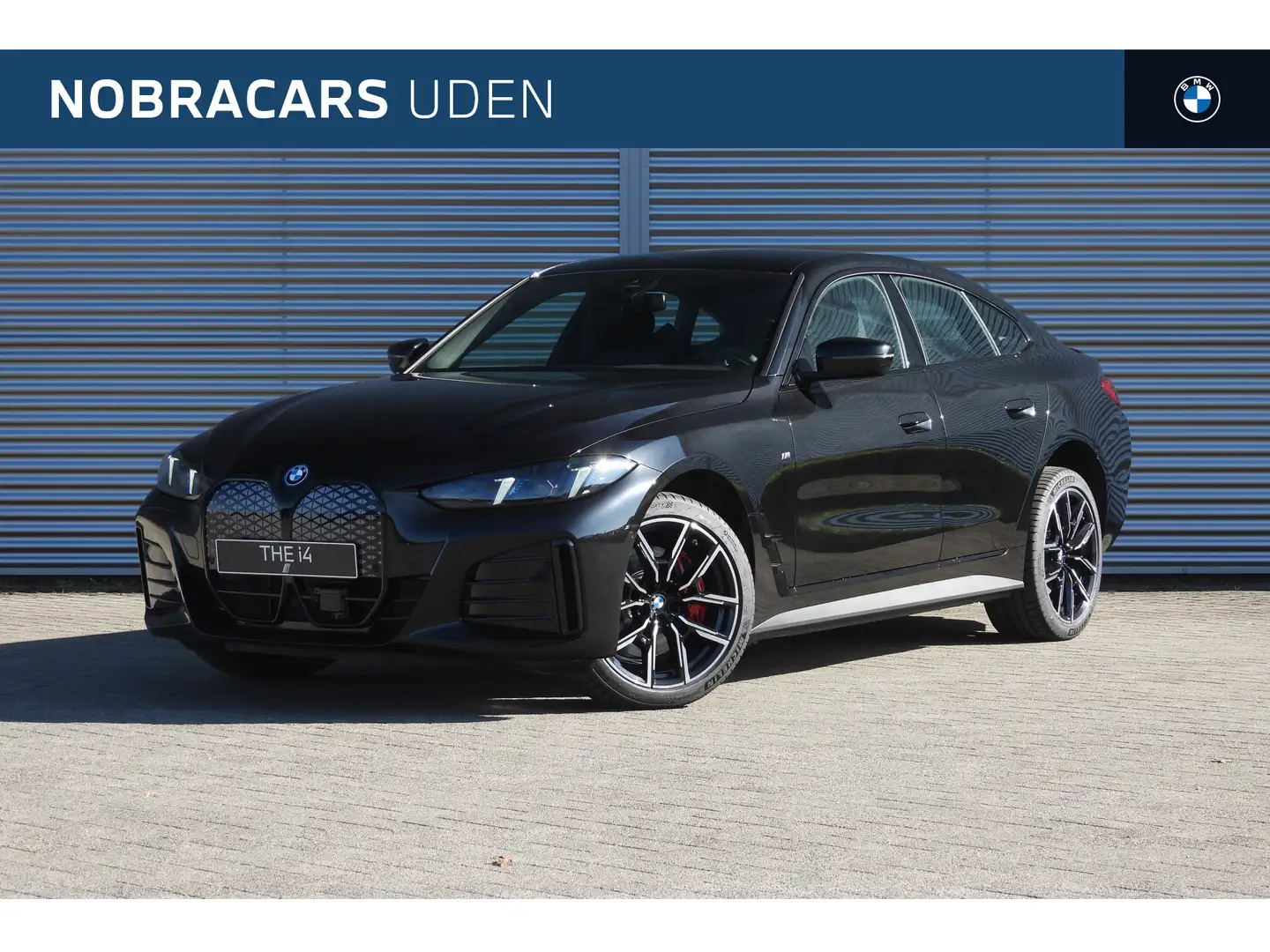 BMW i4 eDrive40 M Sport / Adaptieve LED / Active Cruise C Zwart - 1