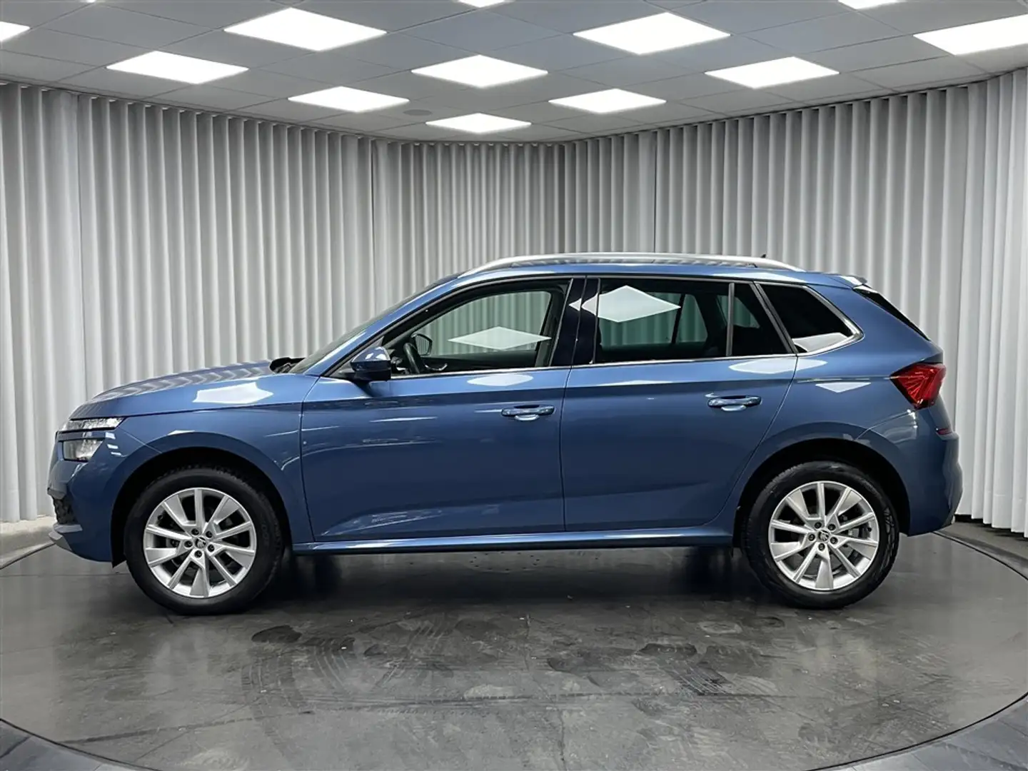 Skoda Kamiq 1.0 TSi / Aut. / Navi / Cam / Digi dashb / App ... Modrá - 2