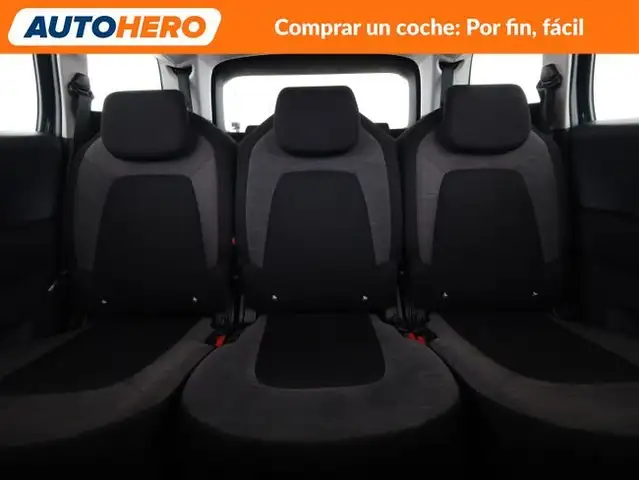 Citroen C4 view 16