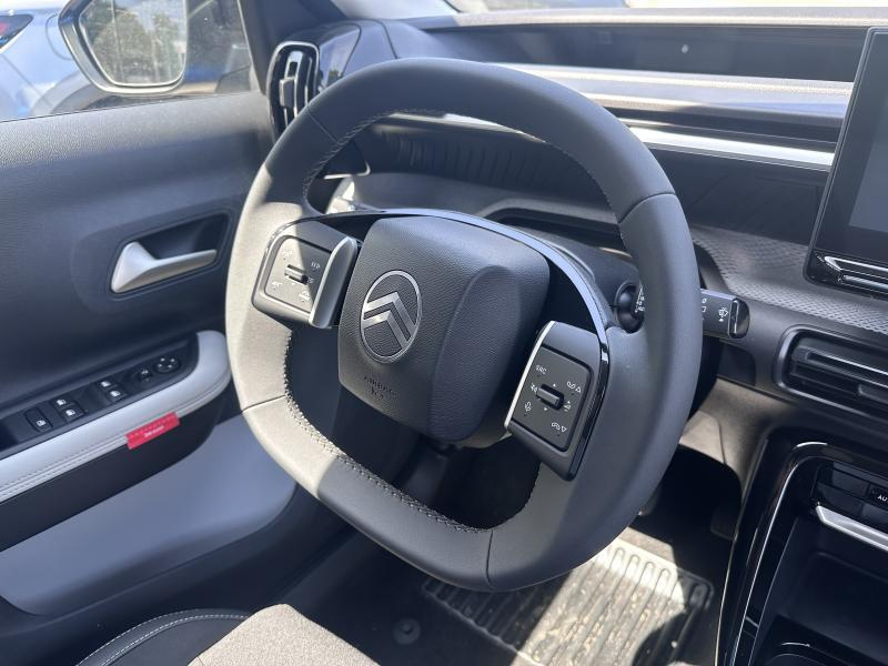 Citroen C3 MAX 1.2 MHEV 110 — photo 8