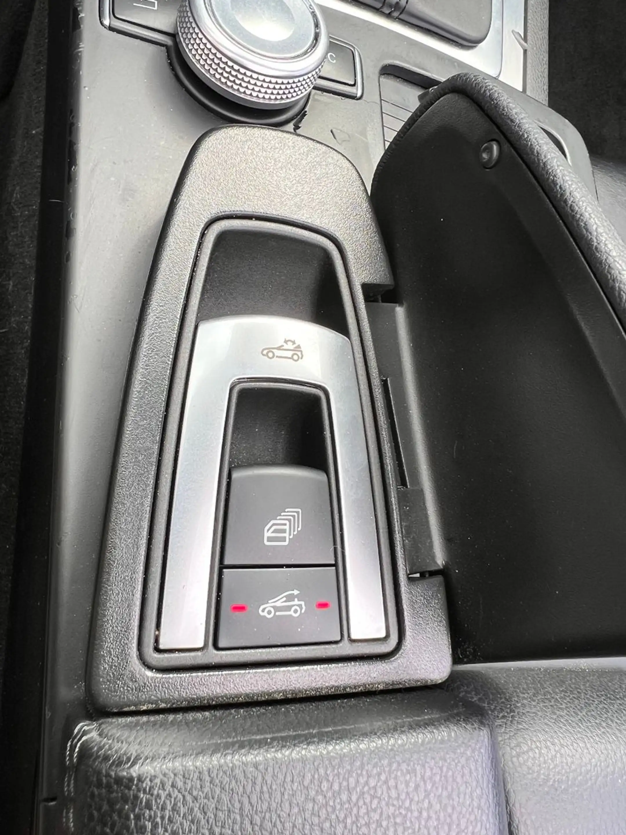 Mercedes-Benz E 250 CGI Cabrio BlueEfficiency Aircap Komfort — photo 10