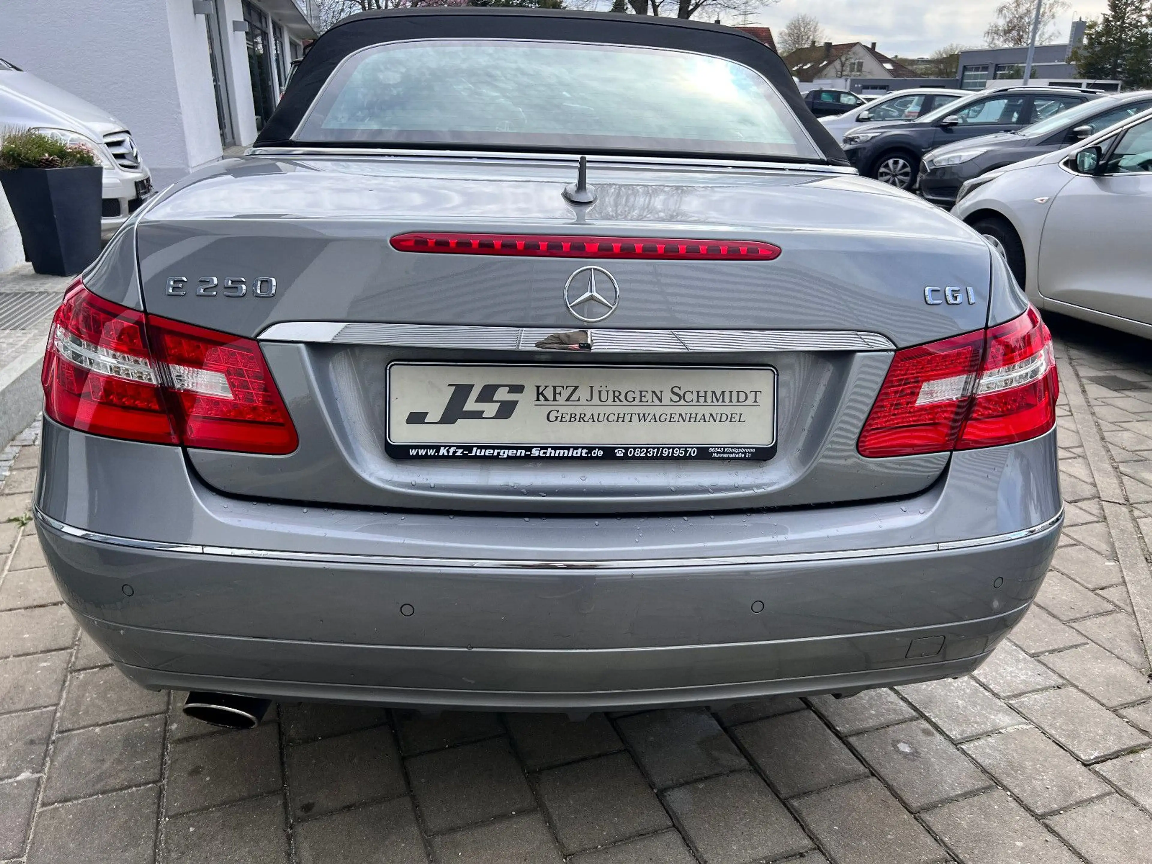 Mercedes-Benz E 250 CGI Cabrio BlueEfficiency Aircap Komfort — photo 6