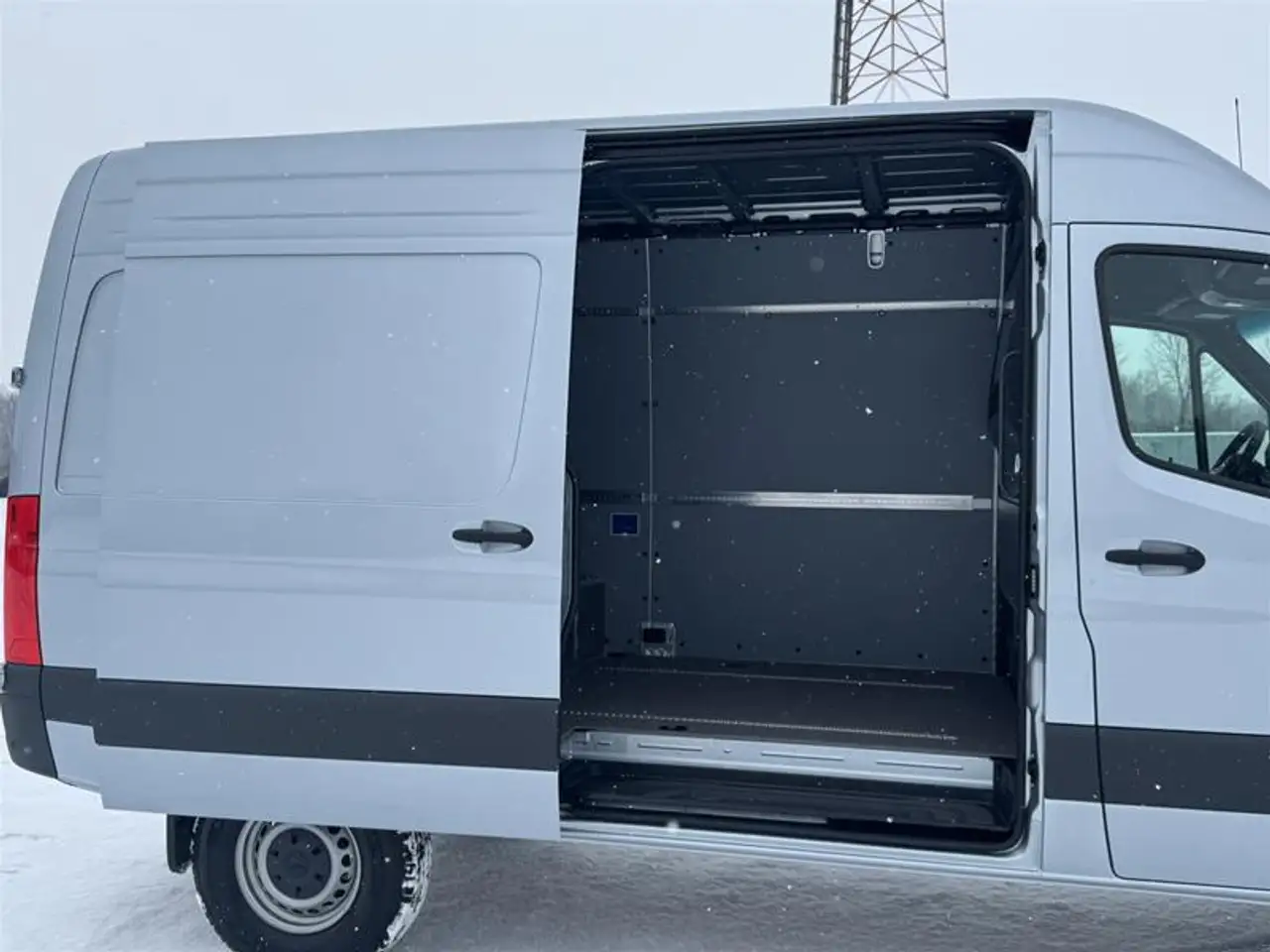 Mercedes-Benz Sprinter снимка Mercedes-Benz Sprinter