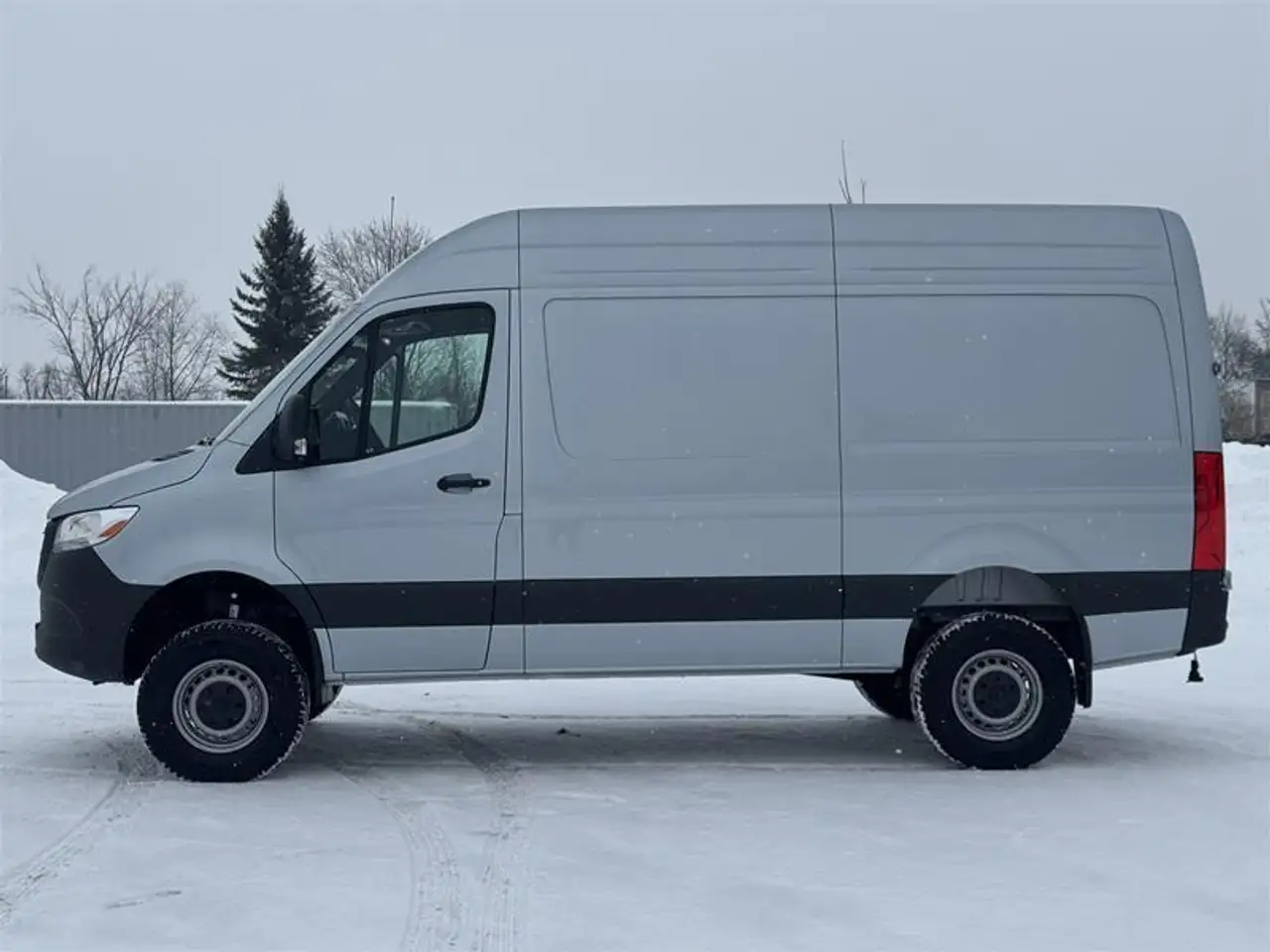 Mercedes-Benz Sprinter снимка Mercedes-Benz Sprinter