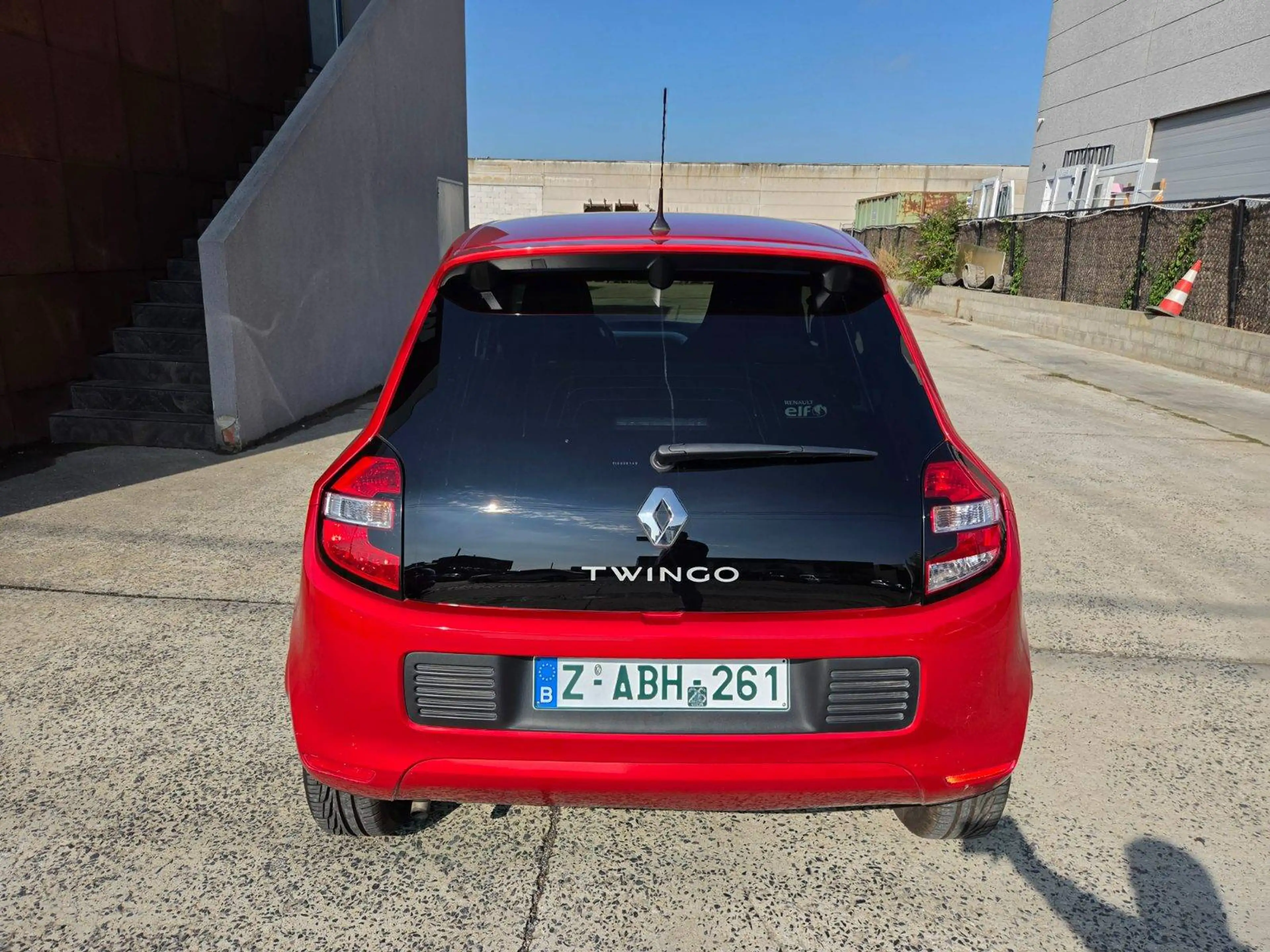 Renault Twingo Twingo 0.9 TCe Energy La Parisienne S — photo 4