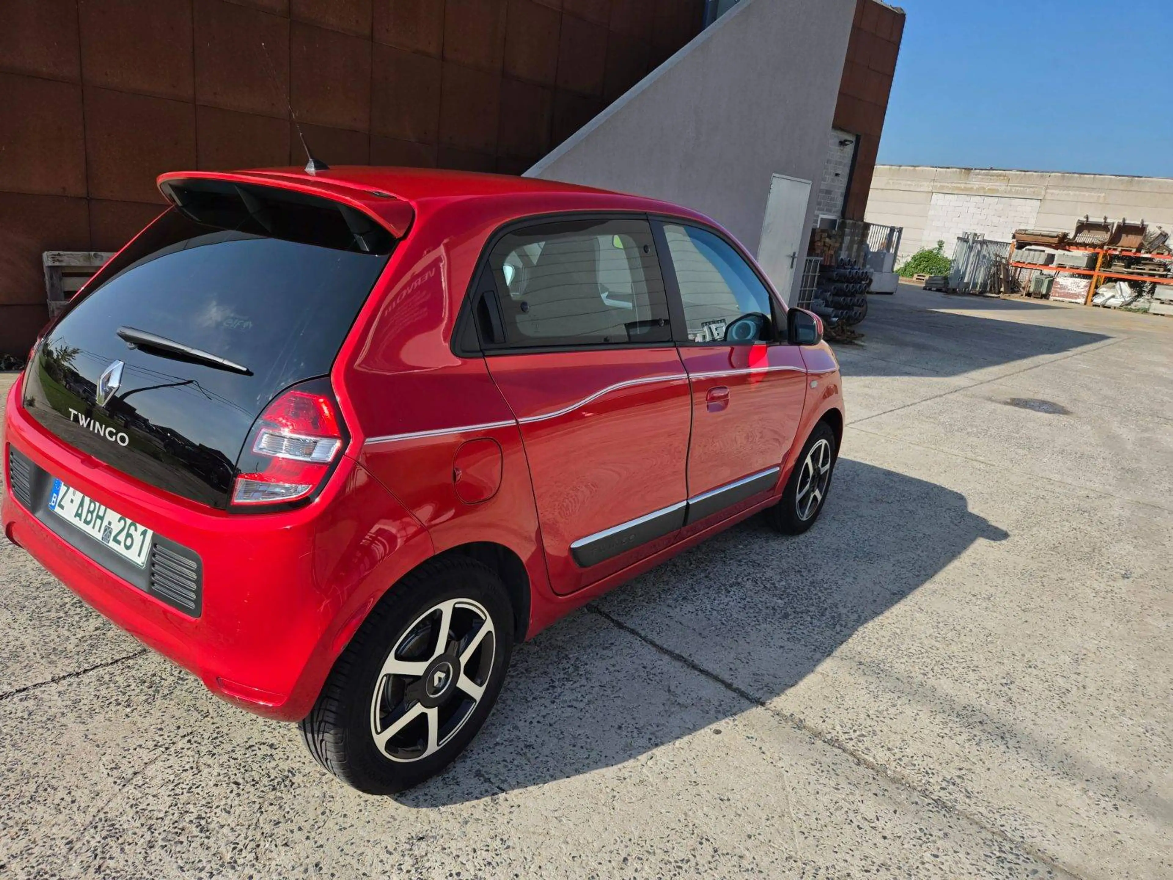Renault Twingo Twingo 0.9 TCe Energy La Parisienne S — photo 5