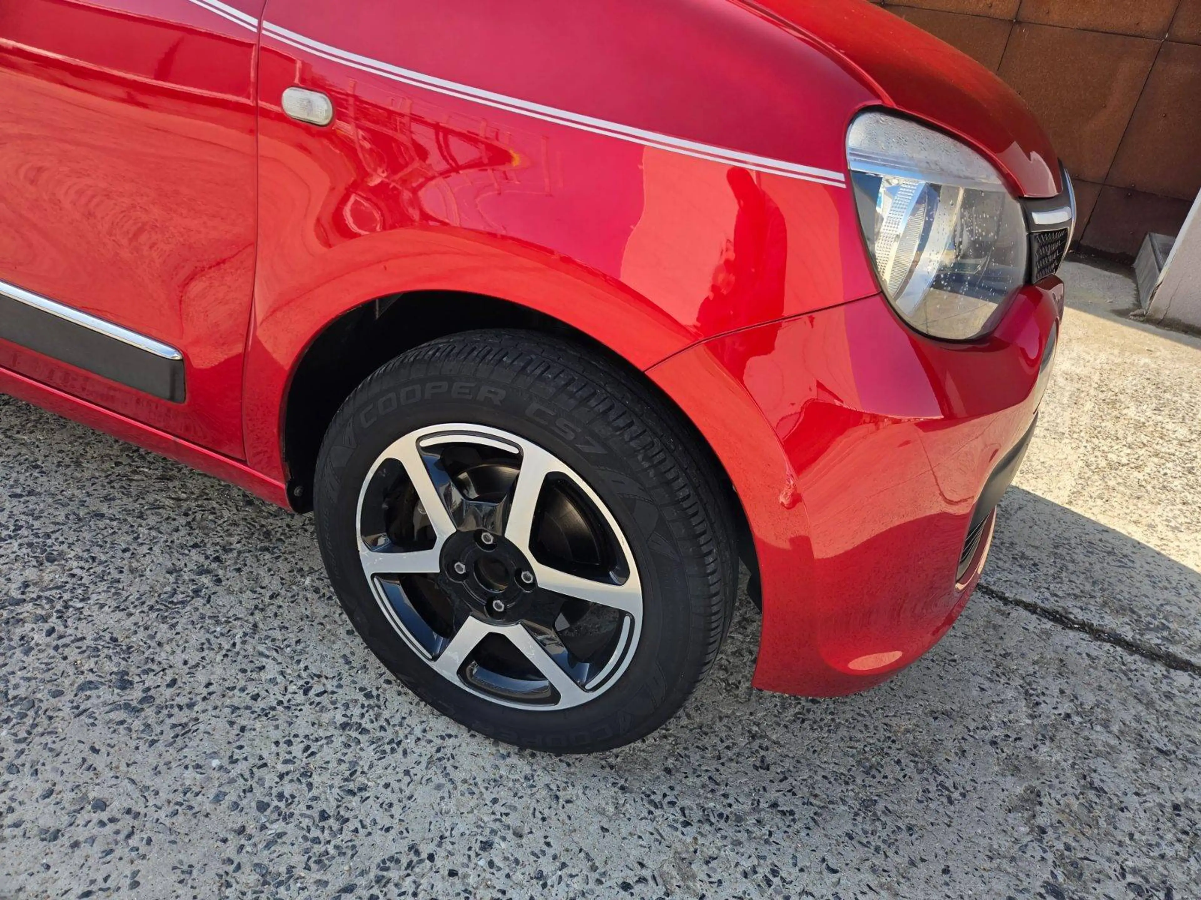 Renault Twingo Twingo 0.9 TCe Energy La Parisienne S — photo 15