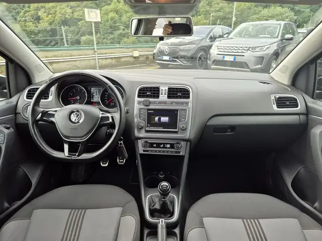 Volkswagen Polo view 8
