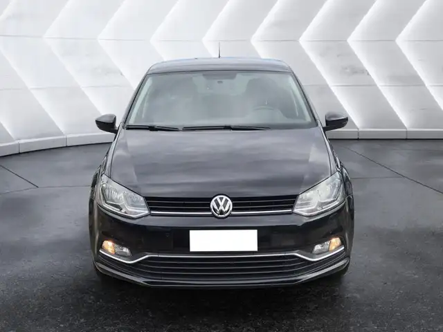 Volkswagen Polo view 2