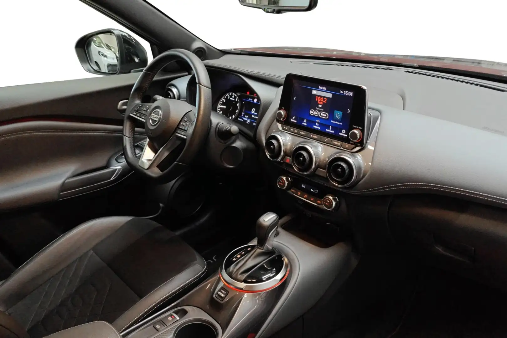 Nissan Juke 1.0 DIG-T 114 DCT Tekna - incl 2 jaar KARE Rouge - 2