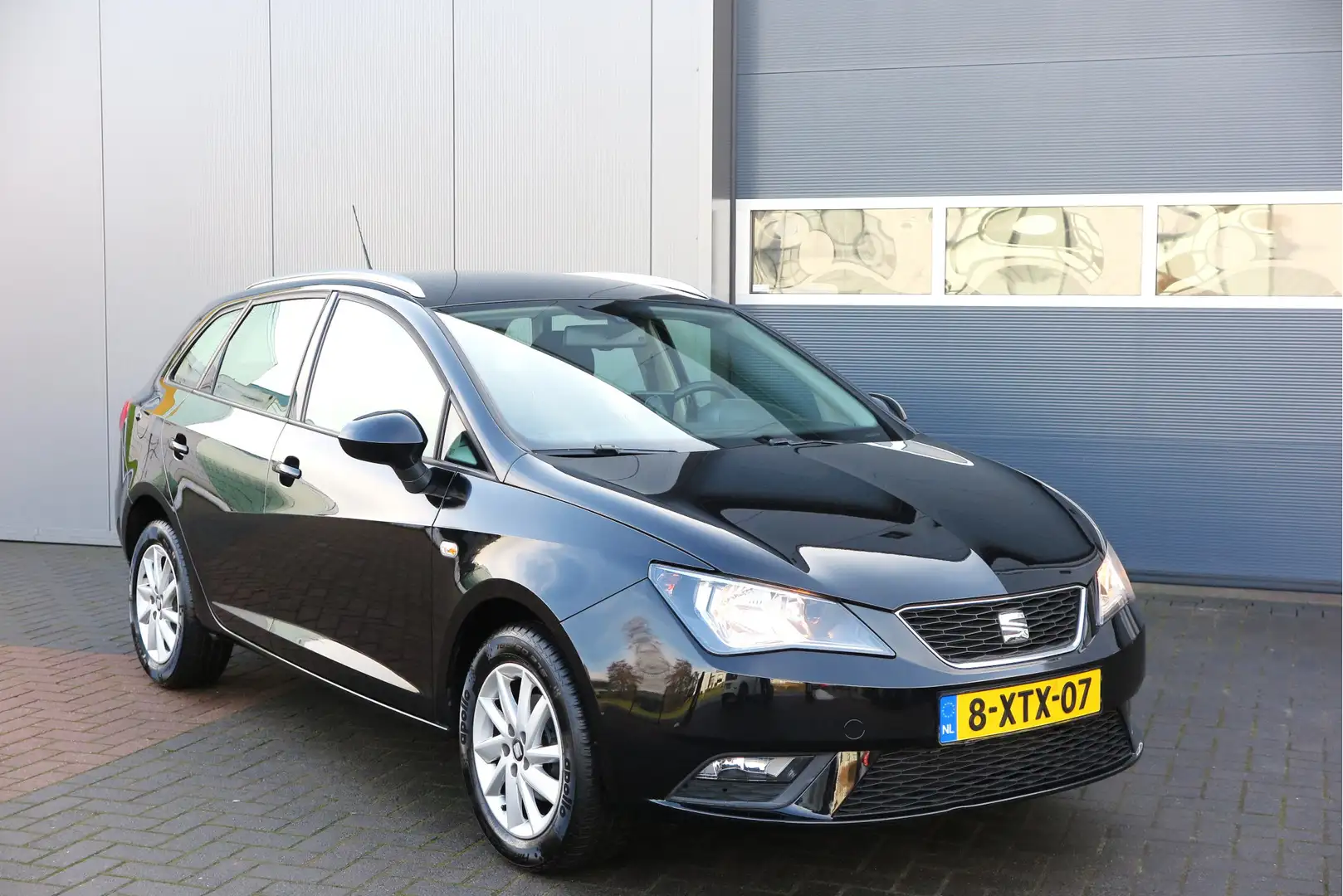 SEAT Ibiza ST 1.2 TSI 63kw 86pk Style Dynamic , LMV, Cruise, Černá - 2