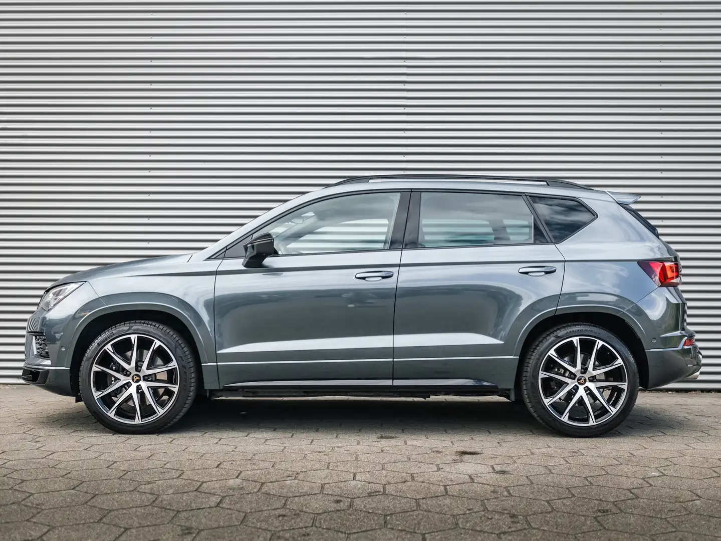 CUPRA Ateca 2.0 TSI 4DRIVE VIRTUAL BEATS KEYLESS CAMERA Gris - 2