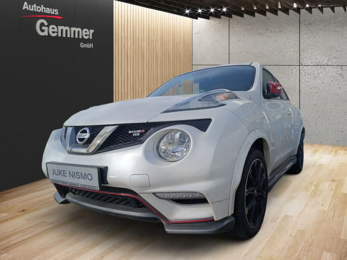 Nissan Juke 1.6 DIG-T 6MT 218PS 2WD NISMO Білий - 2