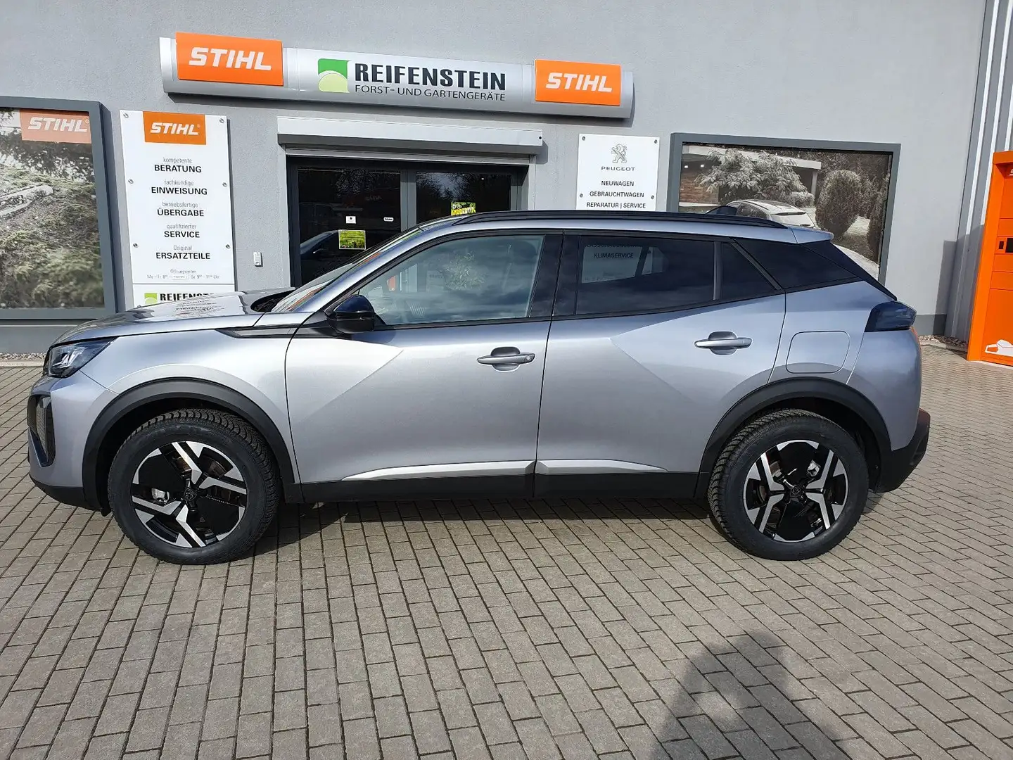 Peugeot 2008 Allure HDi 130 EAT8 SHZ LED ANDROID DAB Grigio - 2