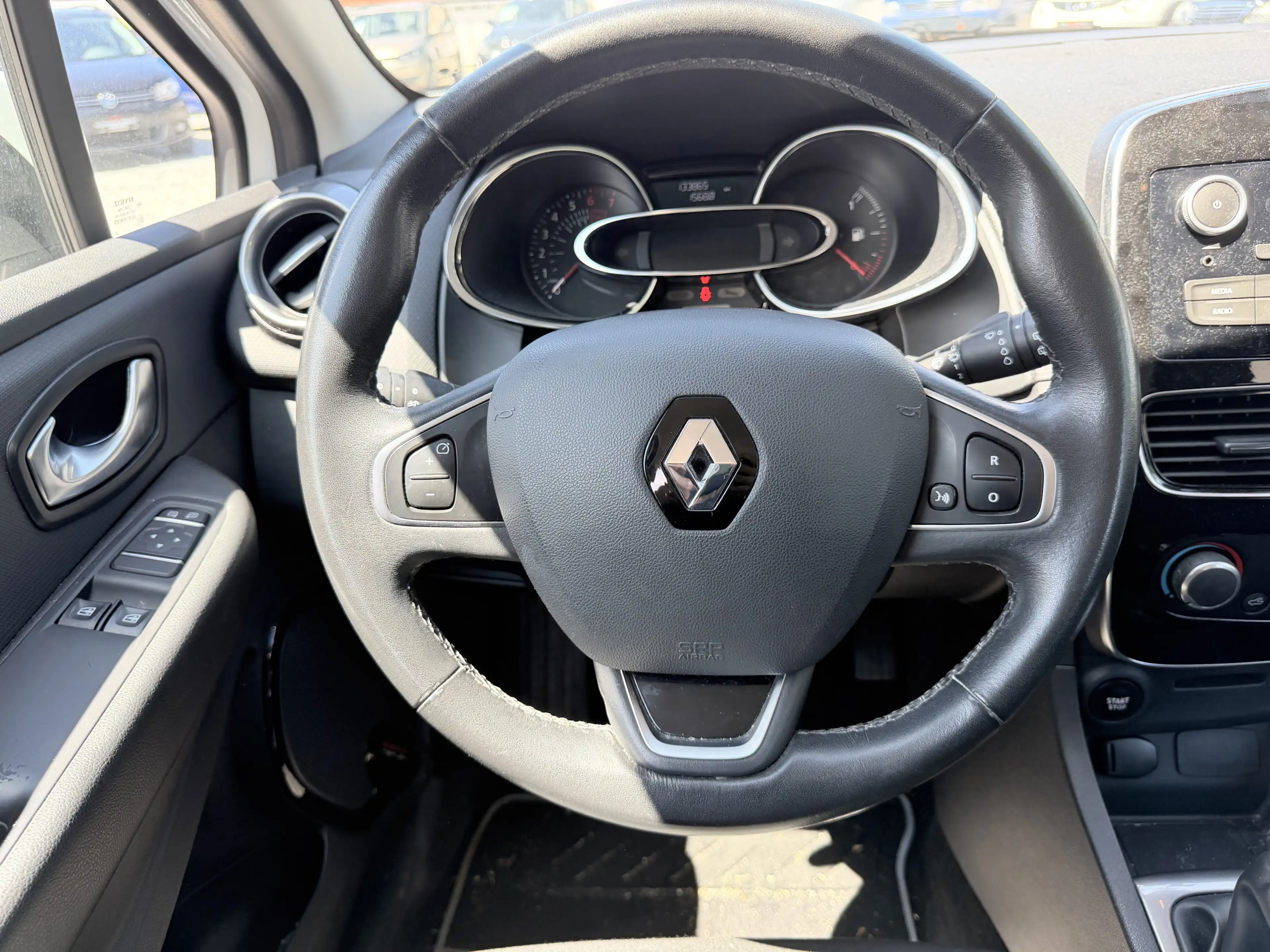 Renault Clio LIMITED+TEMPOMAT*KLIMA — photo 15