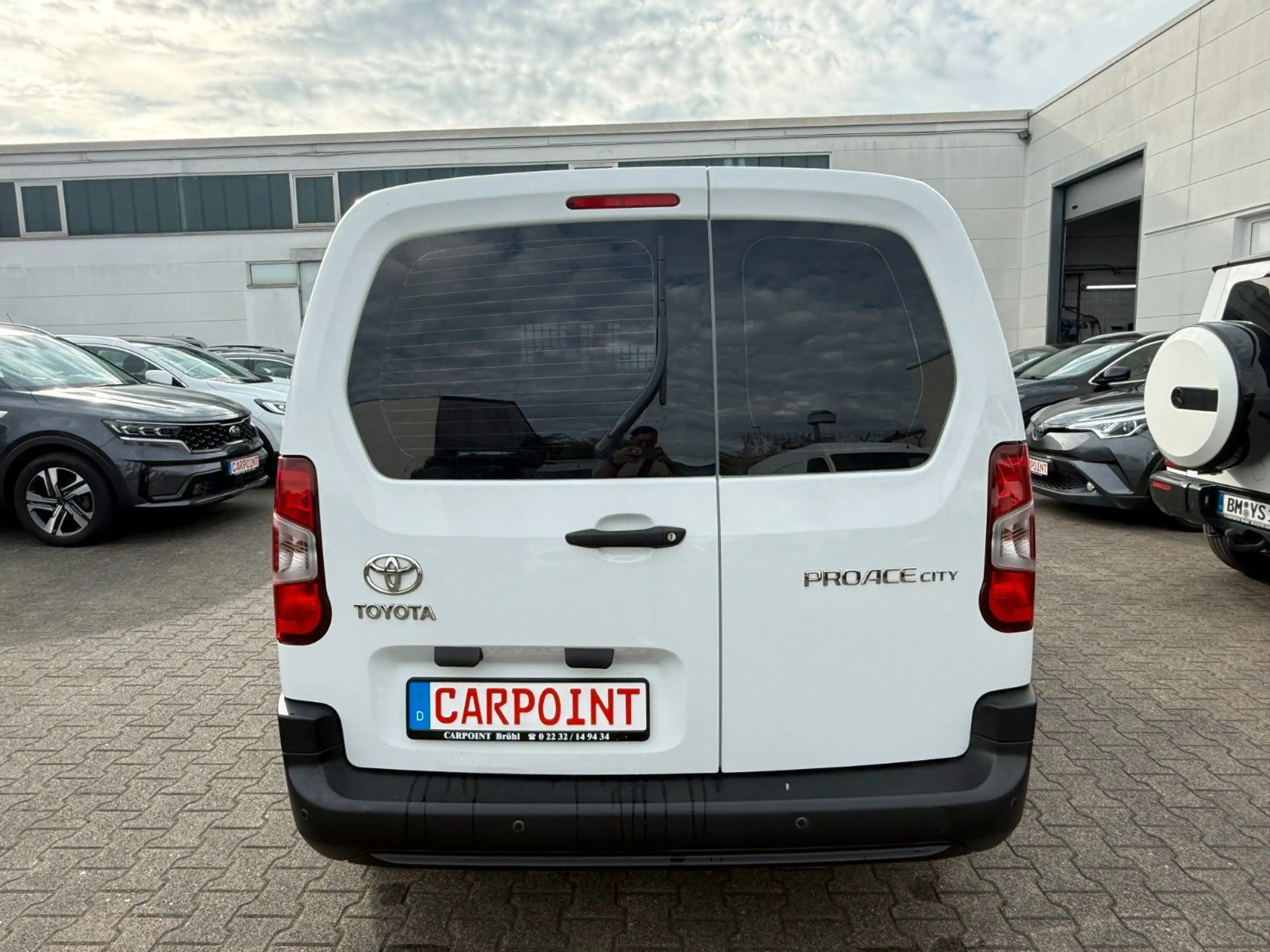 Toyota Proace L2 Doppelkabine 1.HAND/AUT/5 SITZER — photo 6