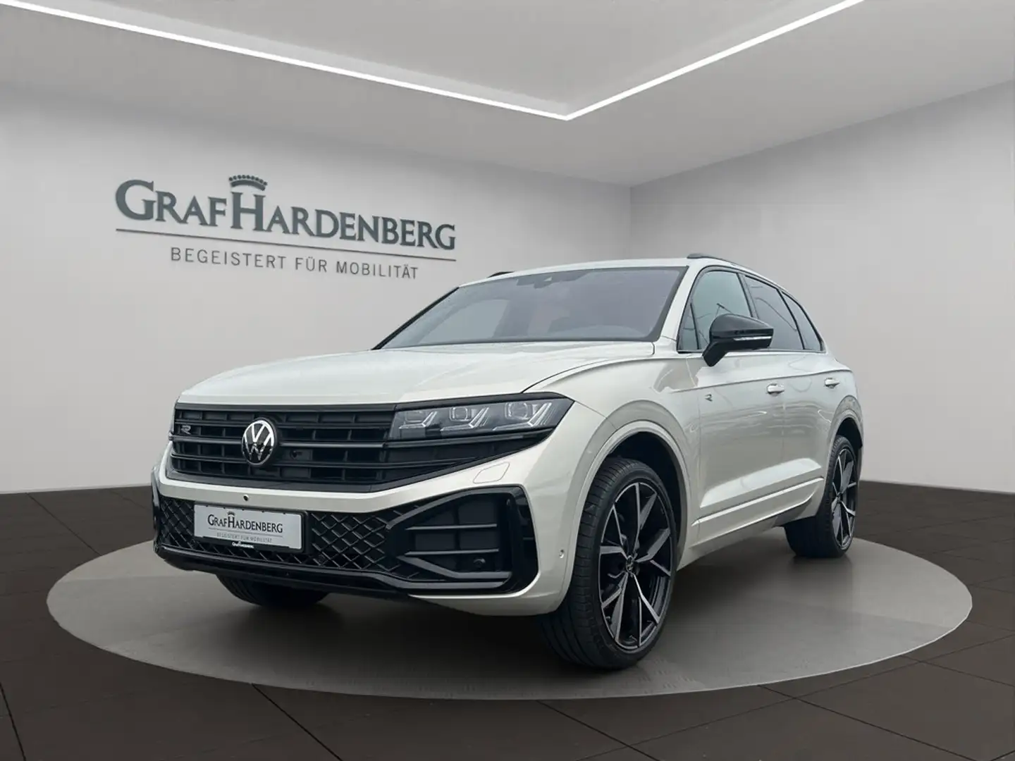 Volkswagen Touareg 3.0 TDI Tiptronic 4Motion R-Line PANO Beige - 1
