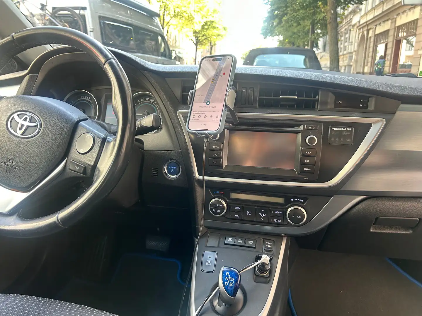 Toyota Auris Auris 1.8 VVT-i Hybrid Automatik Touring Sports Li Silber - 2